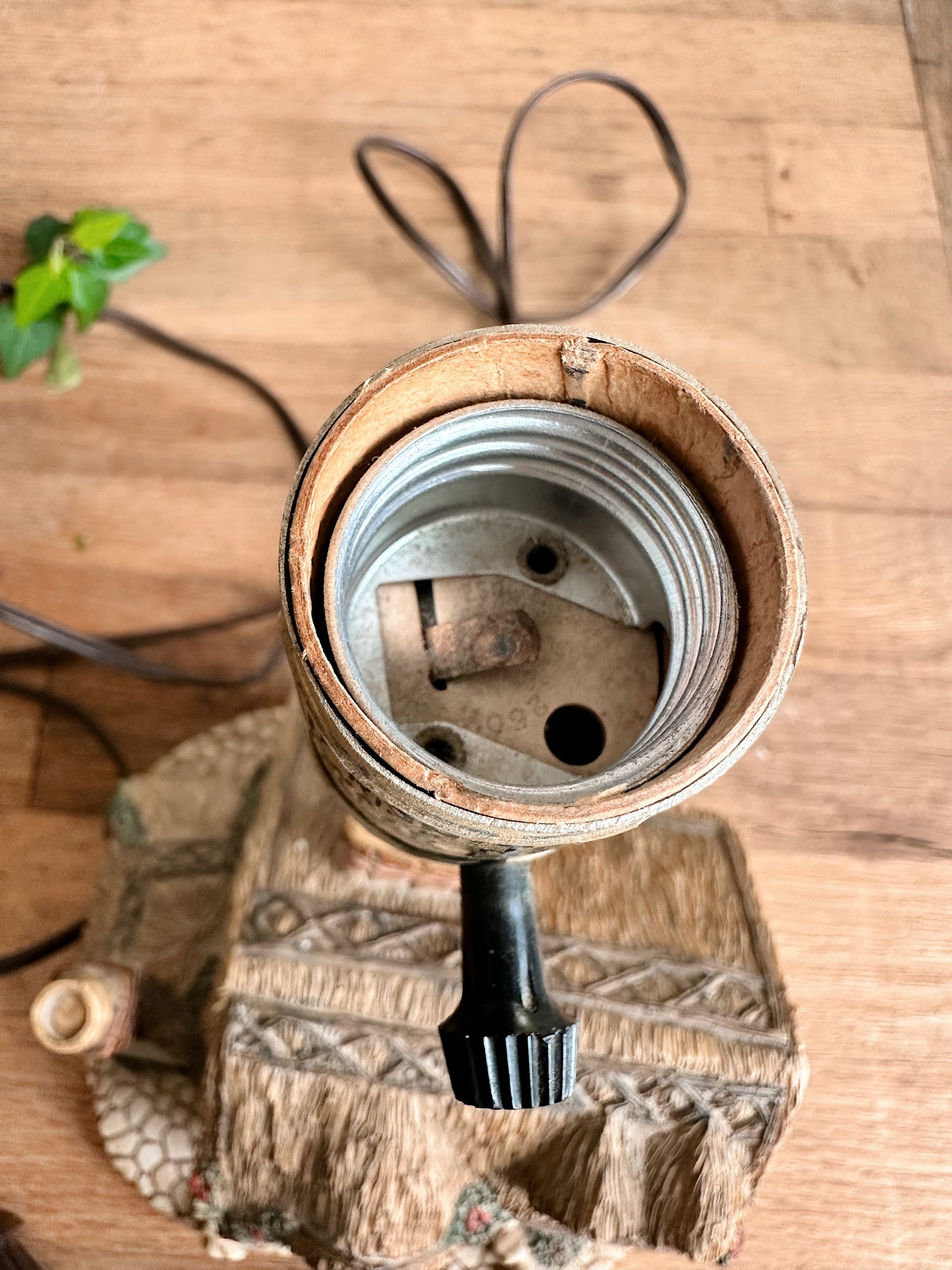 Vintage Cottage Lamp