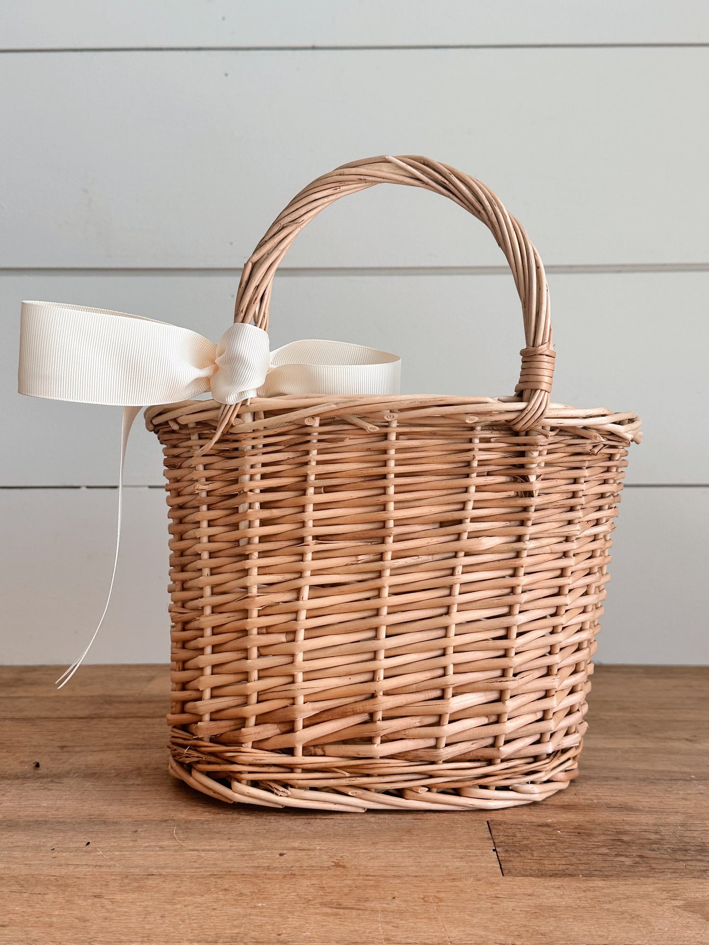 Natural Willow Mail Basket with Bow