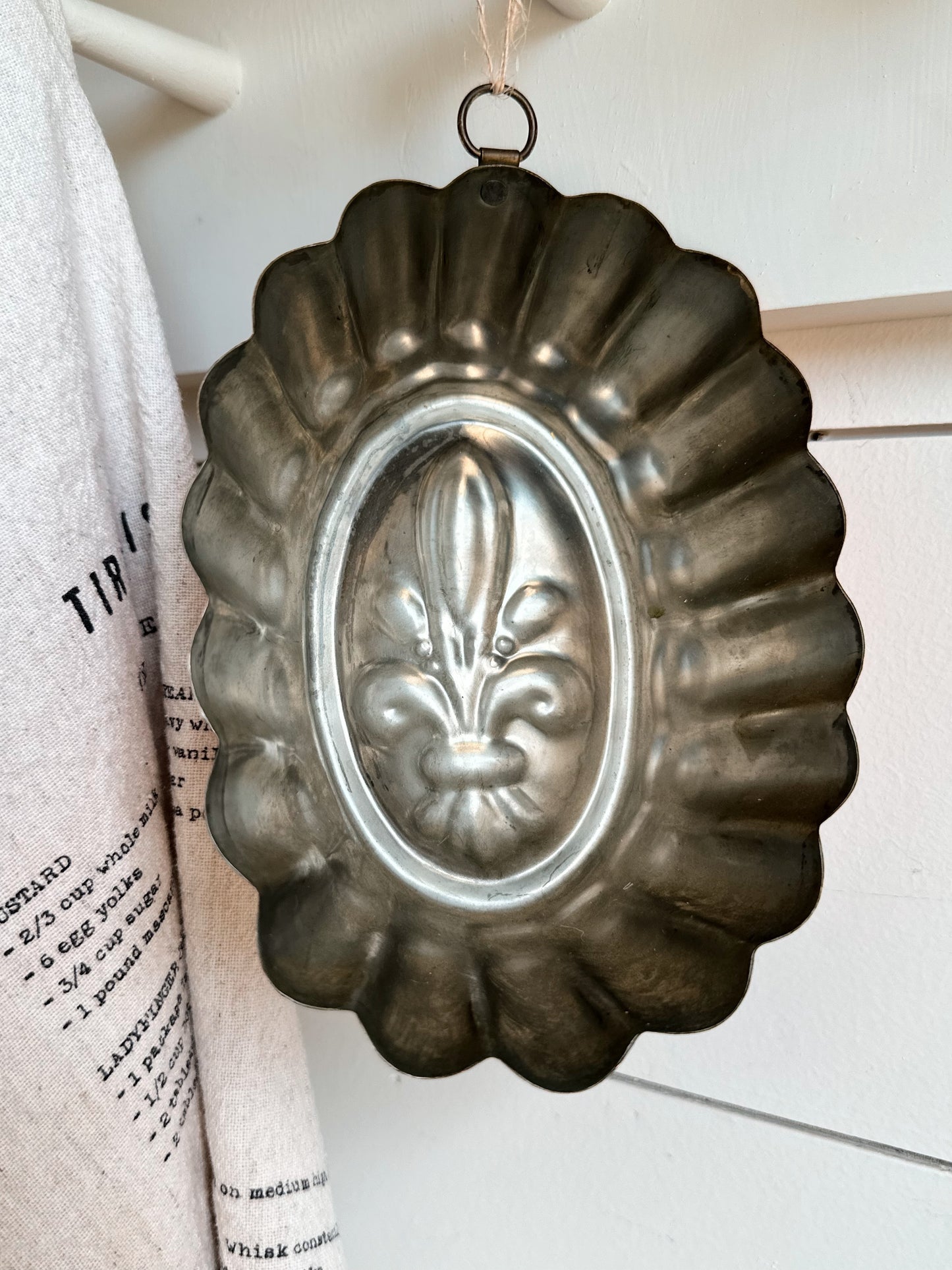 Vintage Fleur Di Le Copper Mold