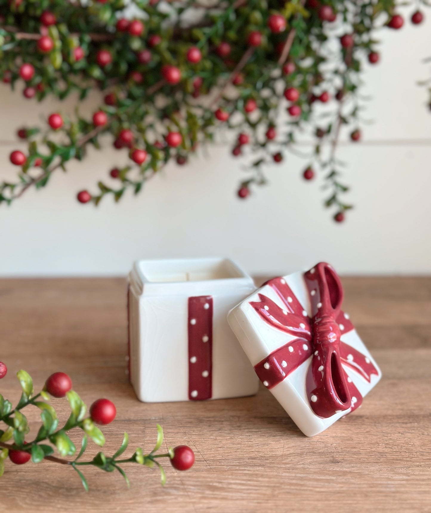 Peppermint Latte Vintage Vessel Candle, Bow Canister