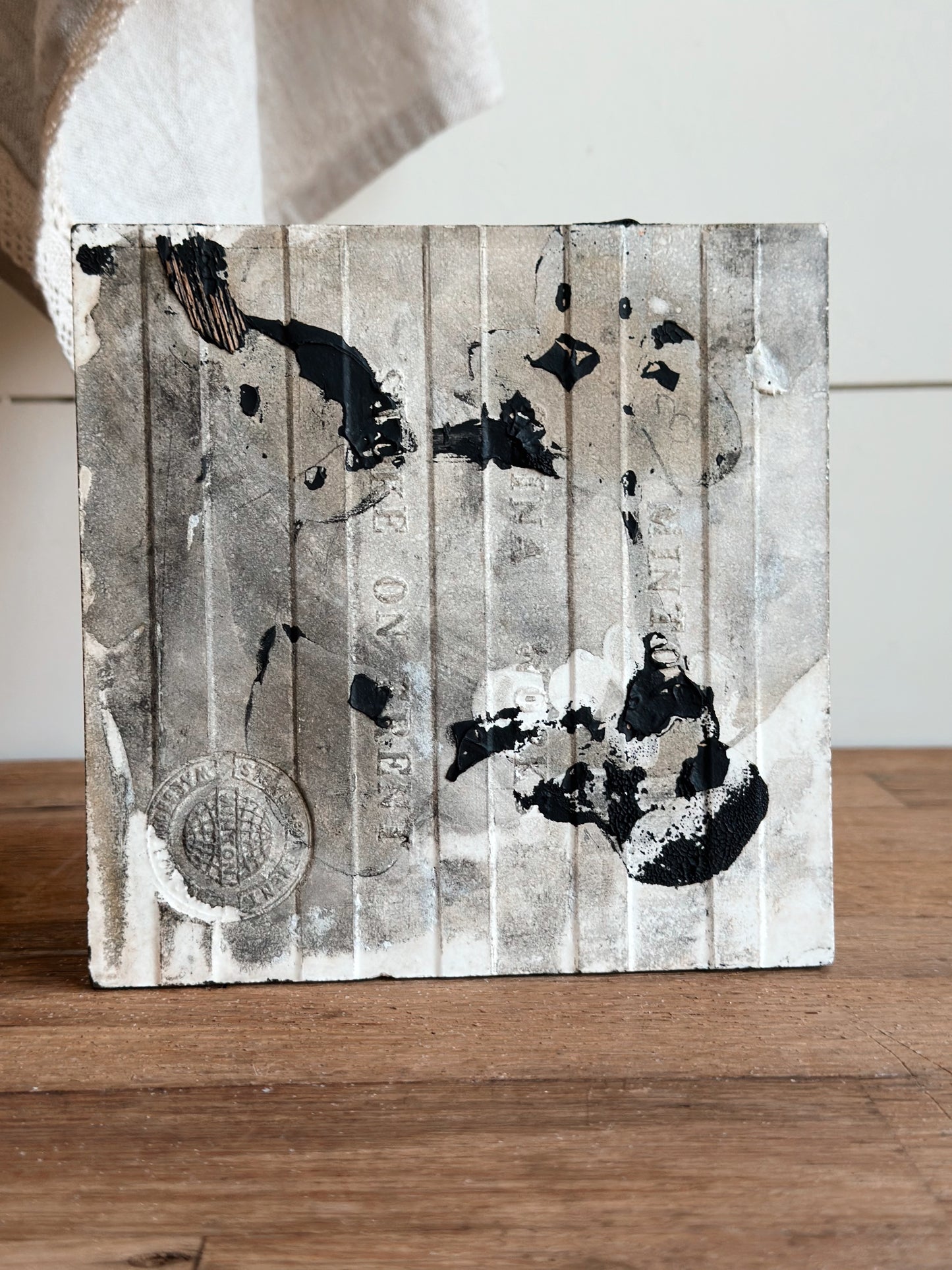 Antique MINTON William Wise Farm Animal Tile (cow & pigs)