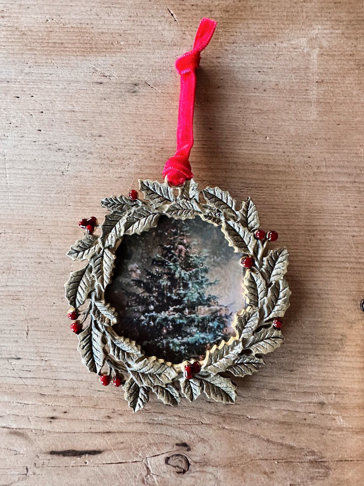 Pair Of Frame Ornaments