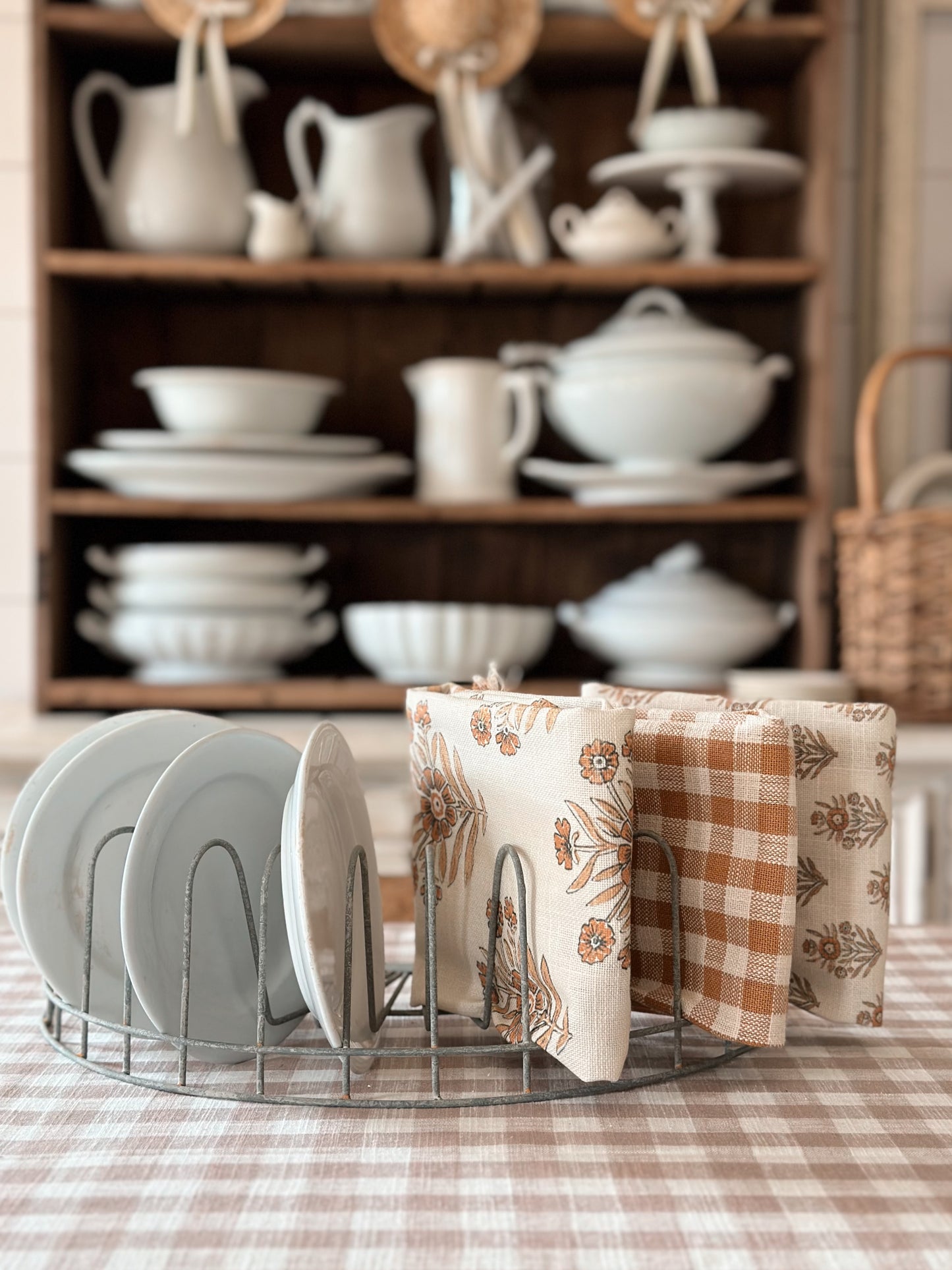 Half Round Plate Rack