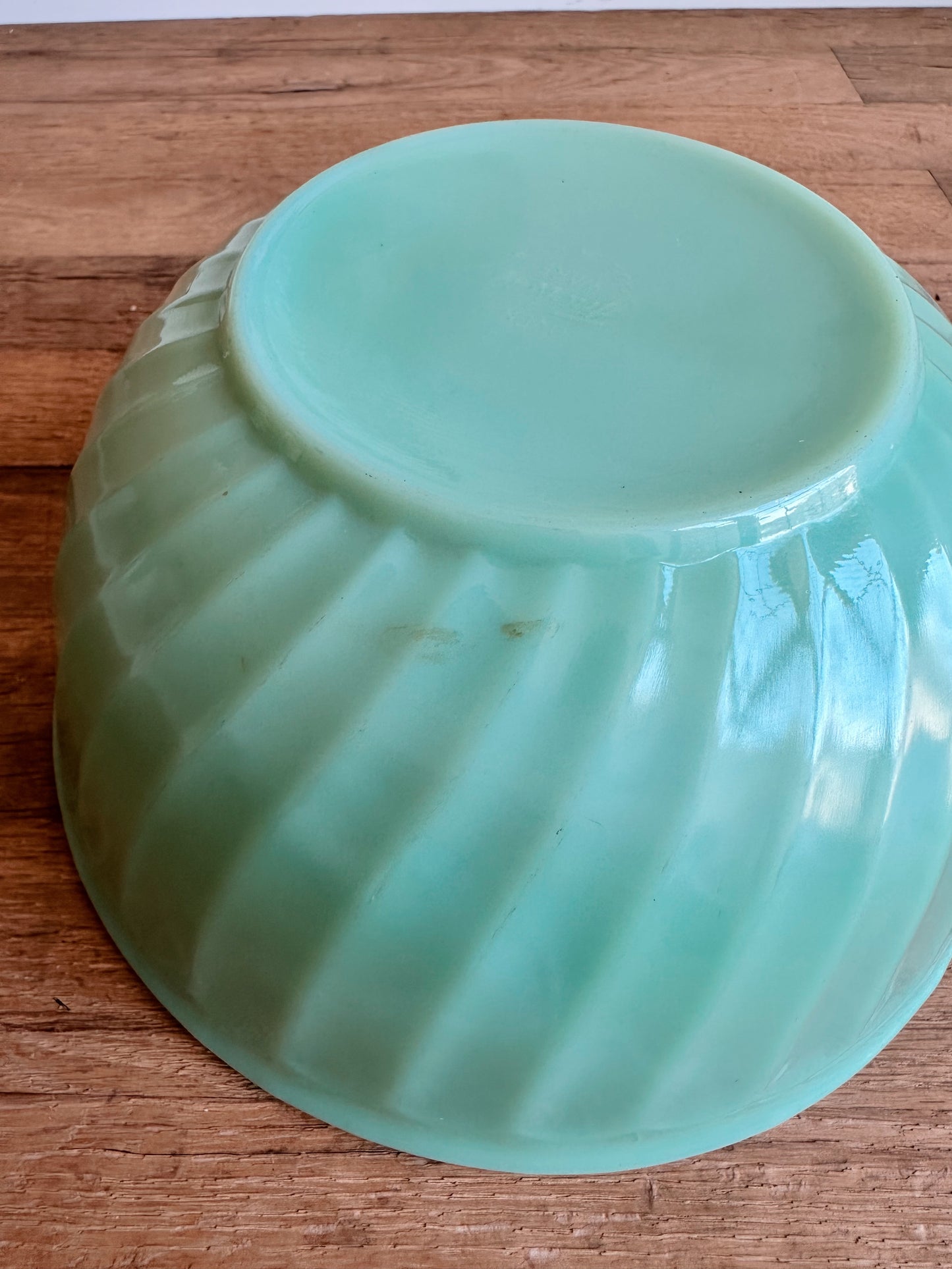 Vintage Fireking Jadite Swirl Bowl