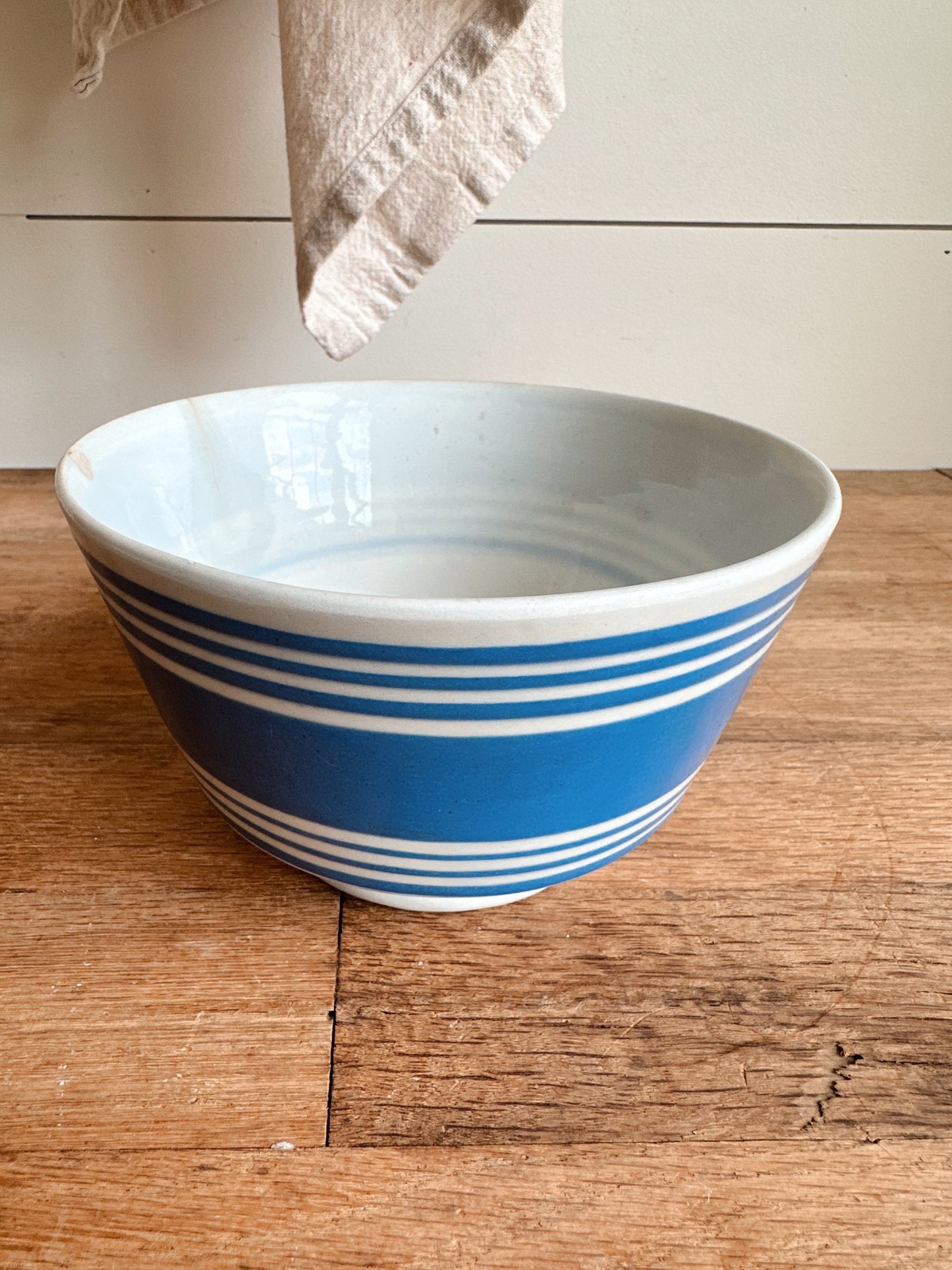 Vintage English Adams Dip Ware Bowl
