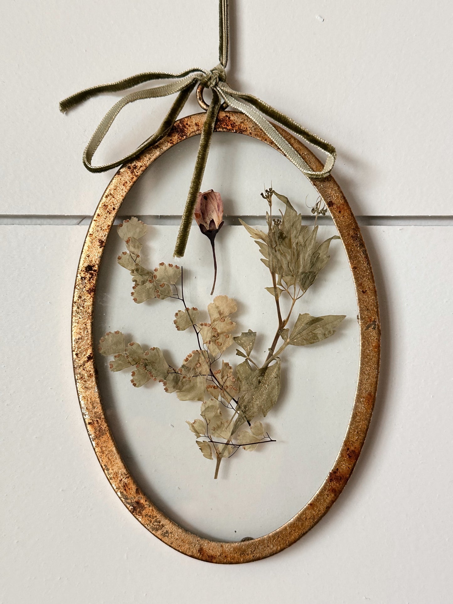 Pressed Floral Hanging Frames