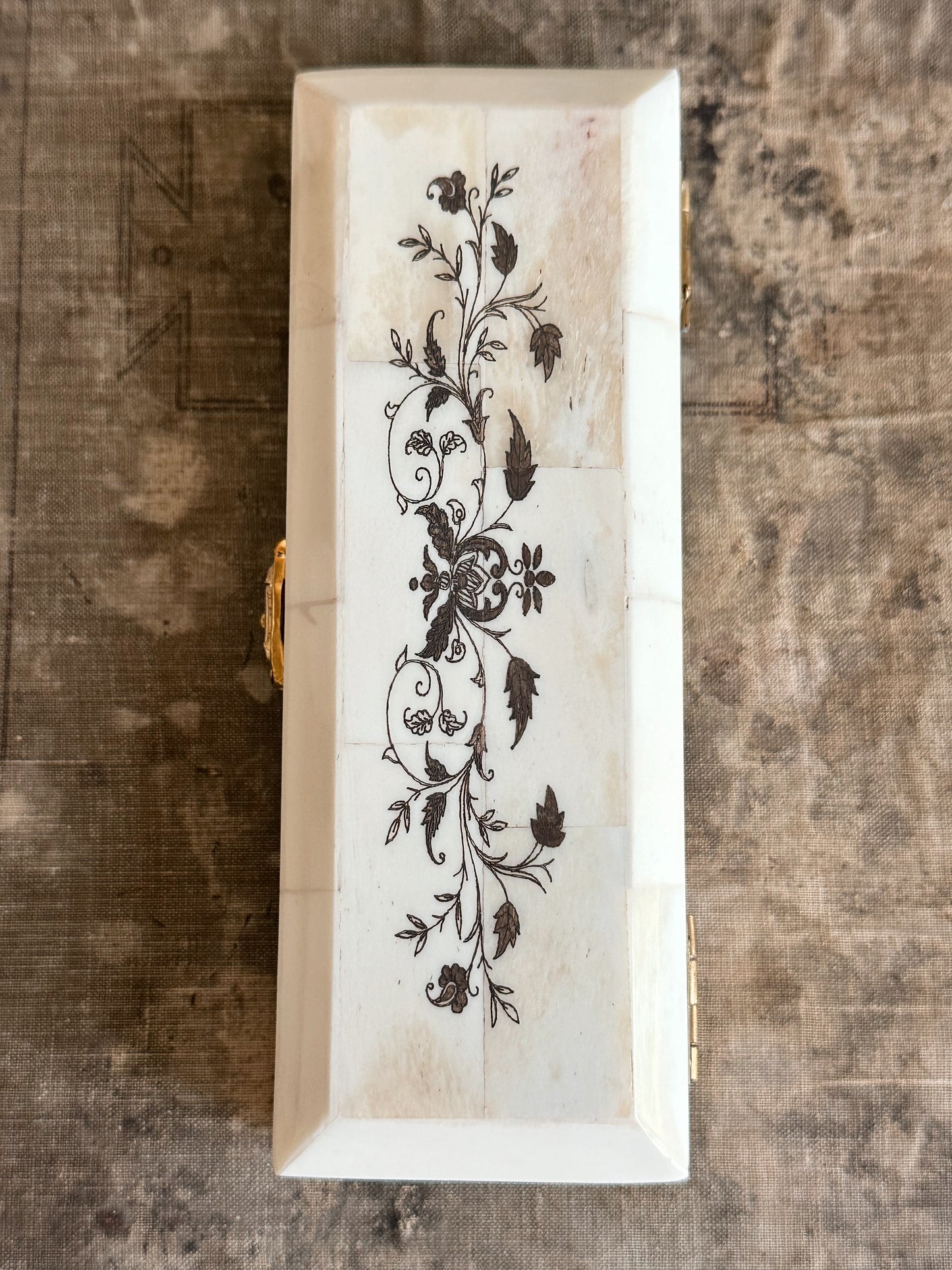 Scrimshaw Postage Stamp Bone Box