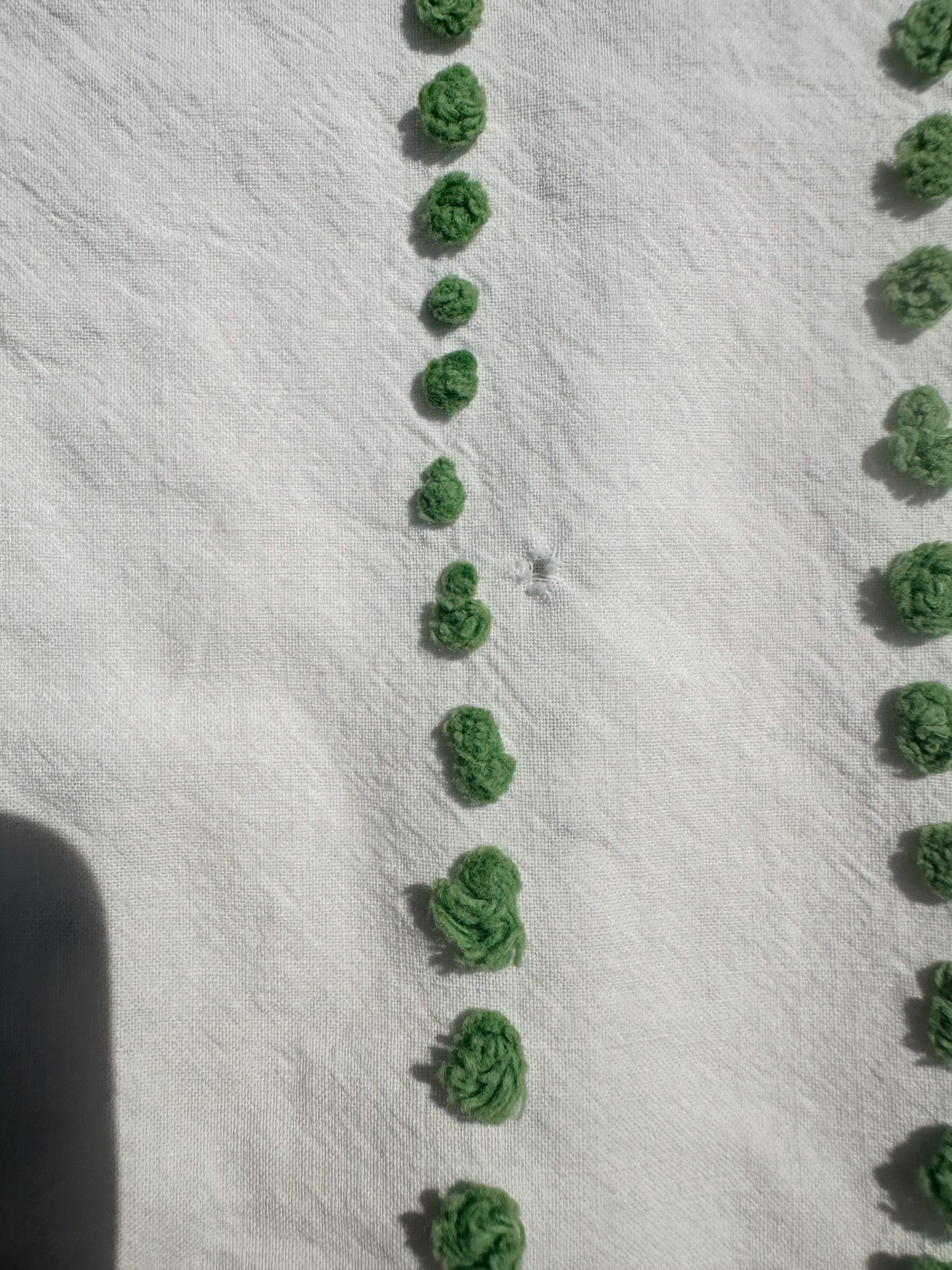 Beautiful Vintage Tufted Chenille Beadspread