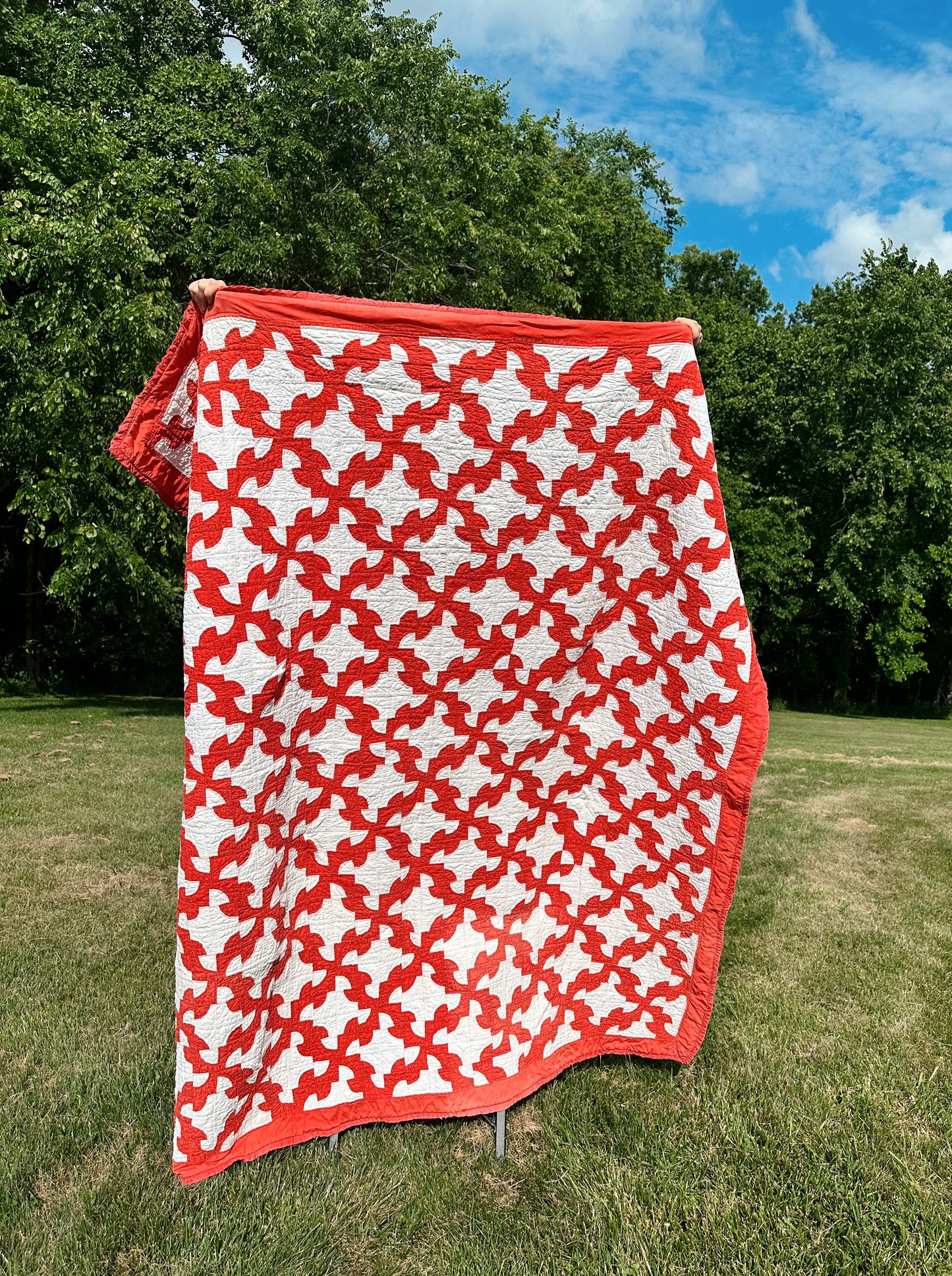 Vintage Hand Stitched Drunkards Path Quilt