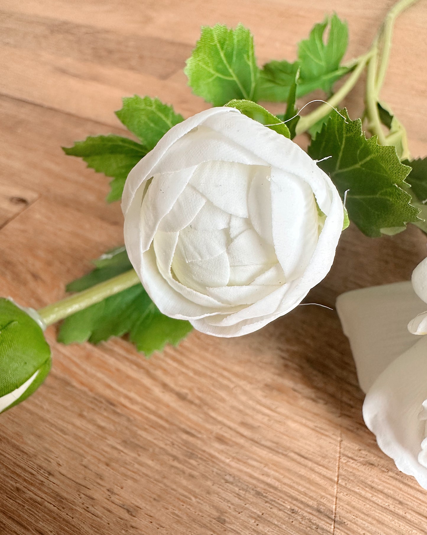 18” White Real Touch Ranunculus Bundle