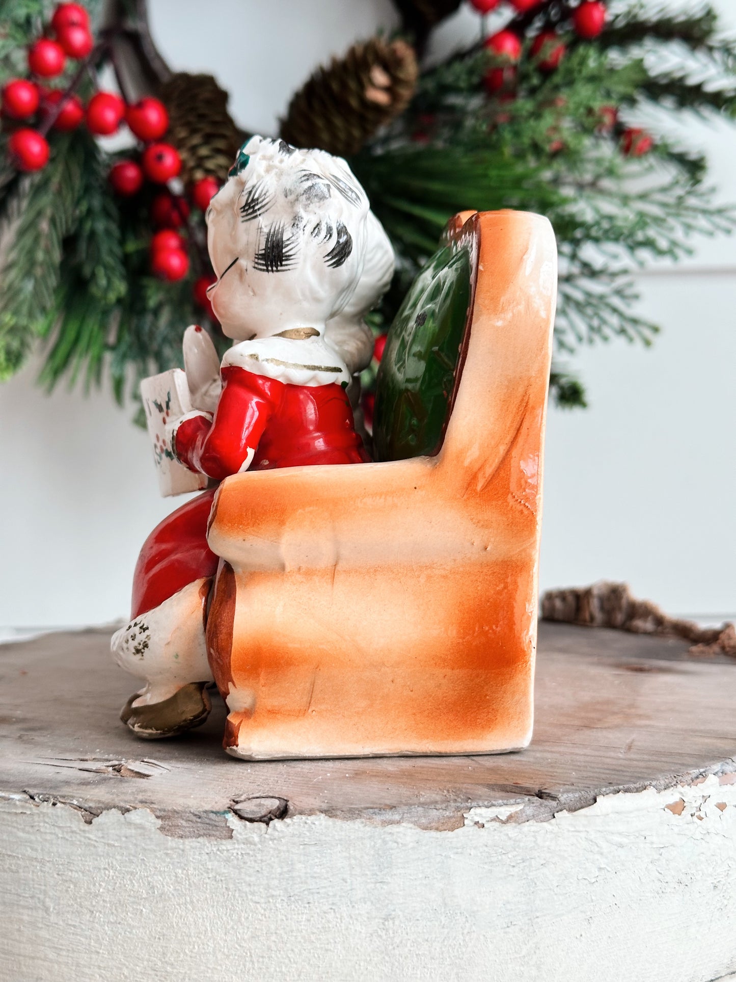 Vintage Santa & Mrs Clause Bank