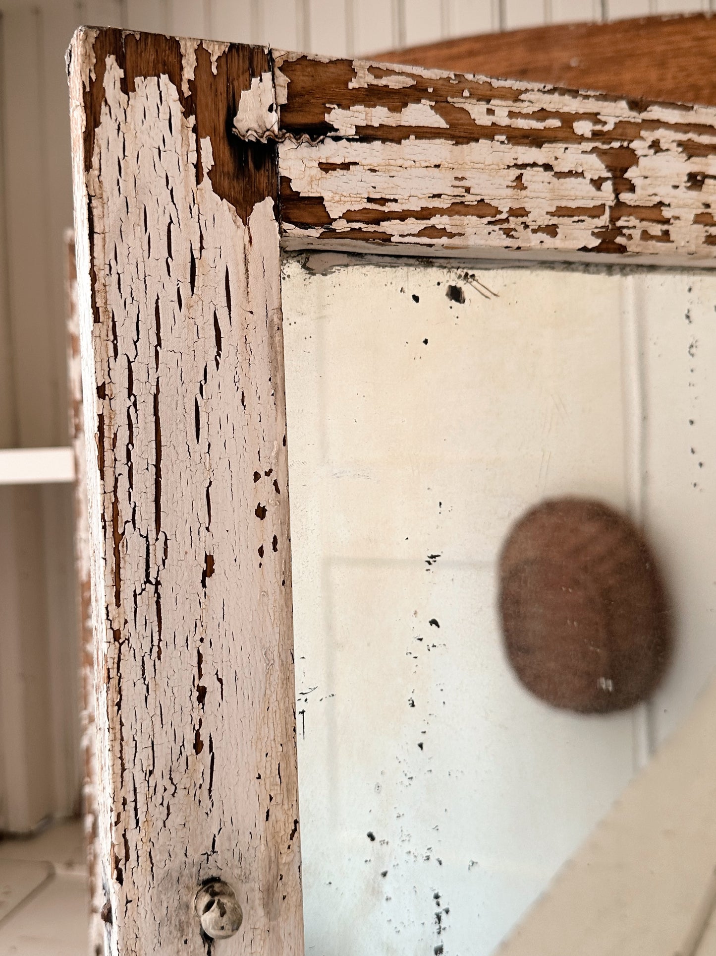 Chippy Vintage Medicine Cabinet with Mirror