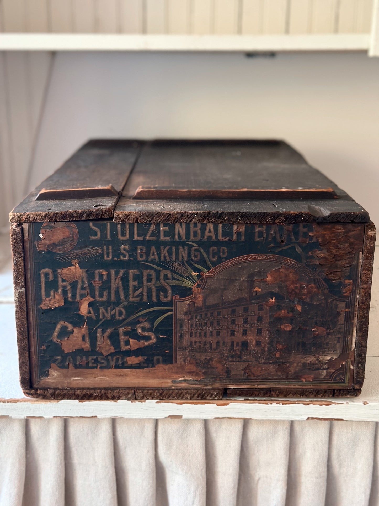 Antique Stolzenbach Bakery Box