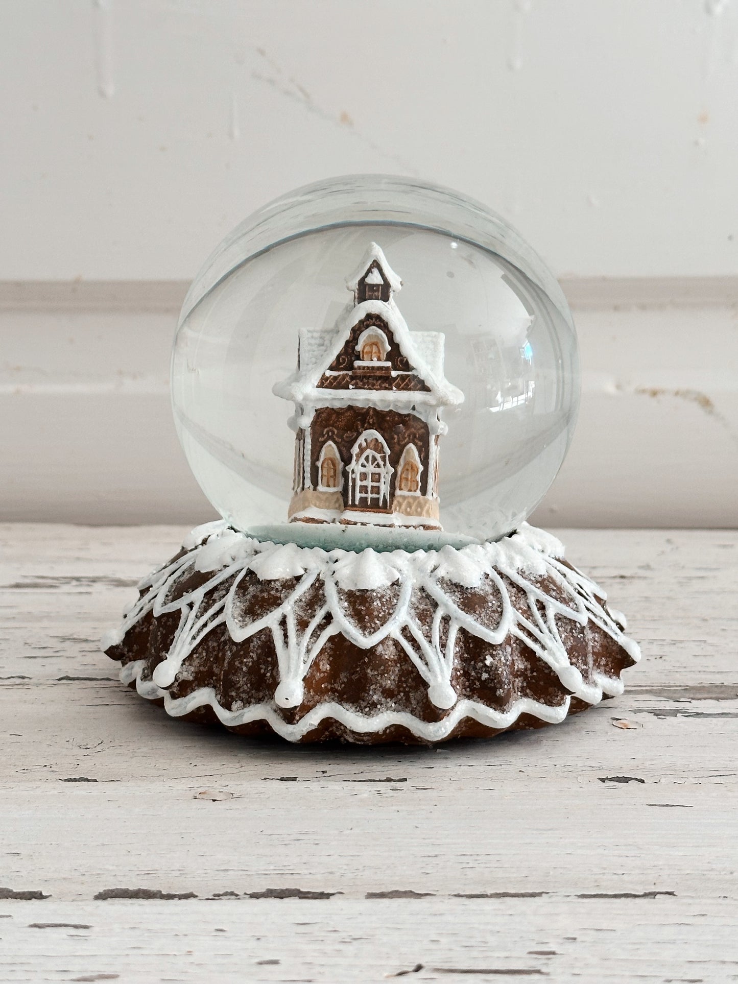 Gingerbread House Snow Globe