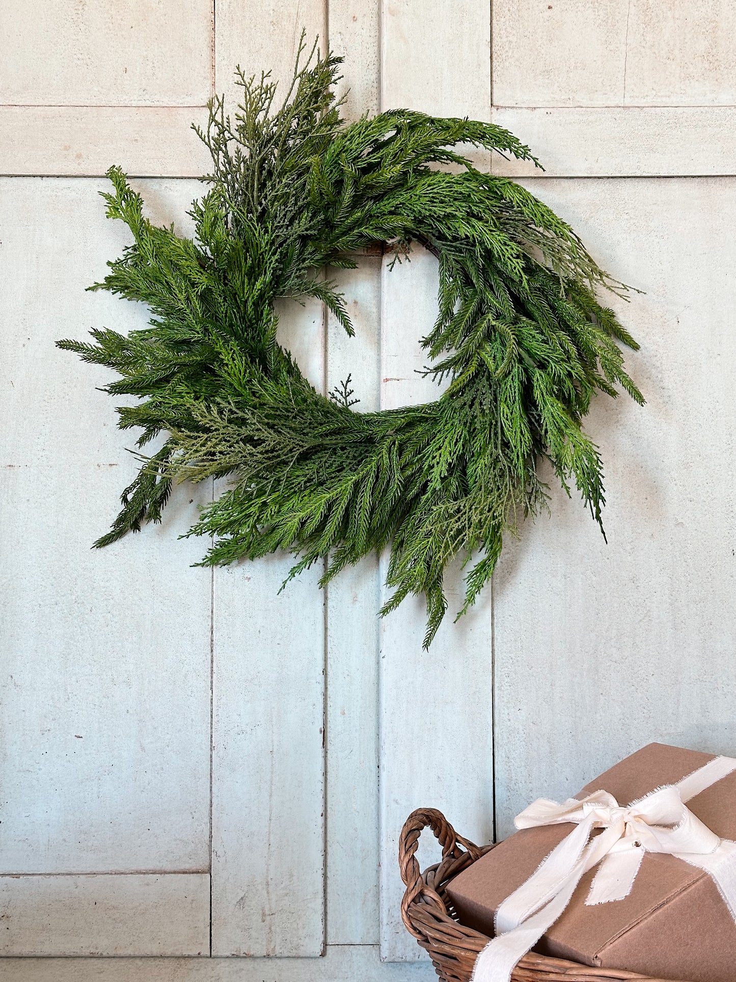 Deluxe Mixed Norfolk Pine & Cedar Wreath