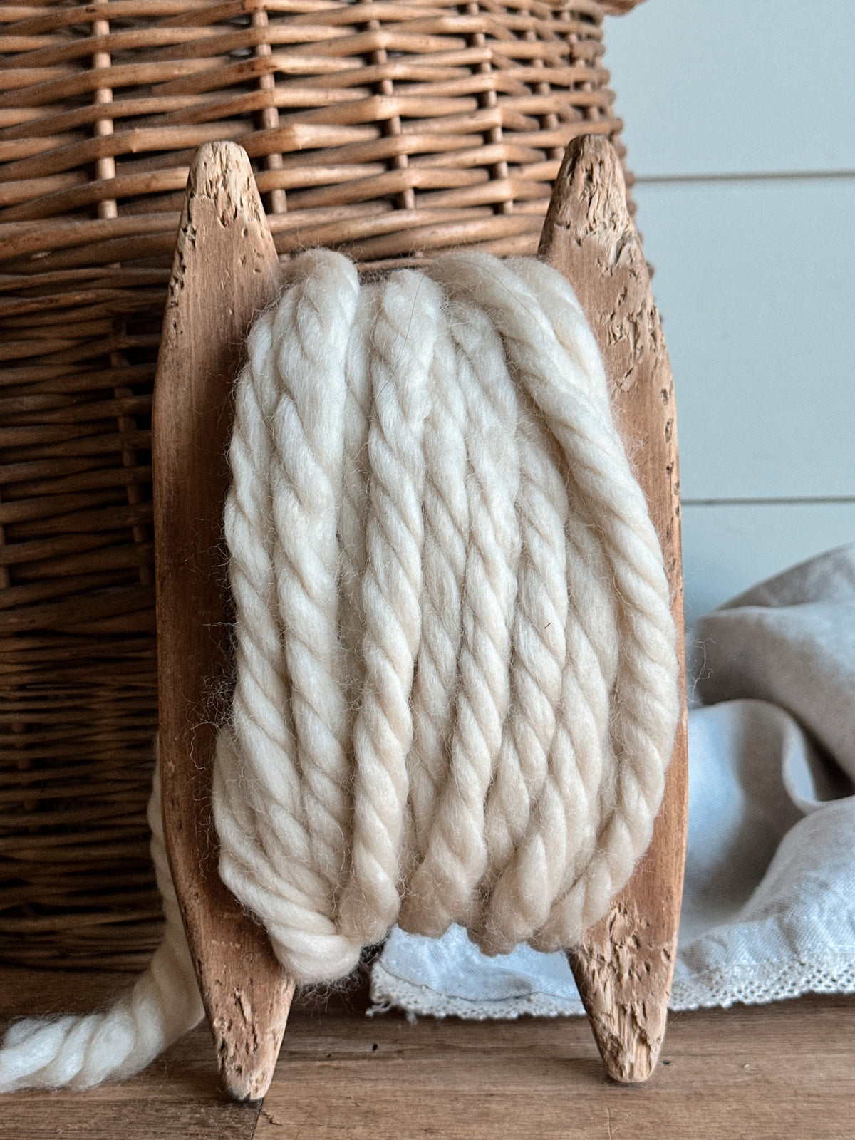 Vintage Twine Holder with Chunky Yarn