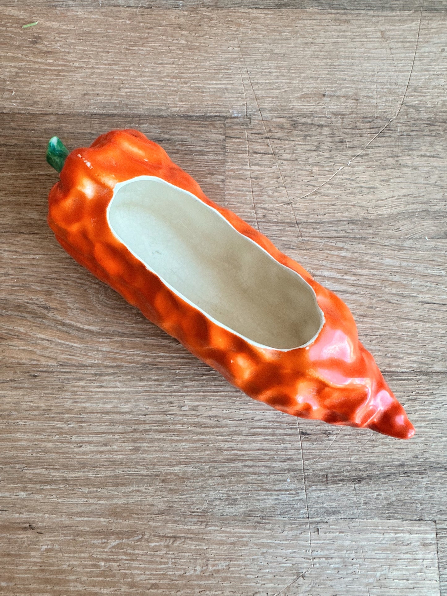Vintage Carrot/Pepper Planter