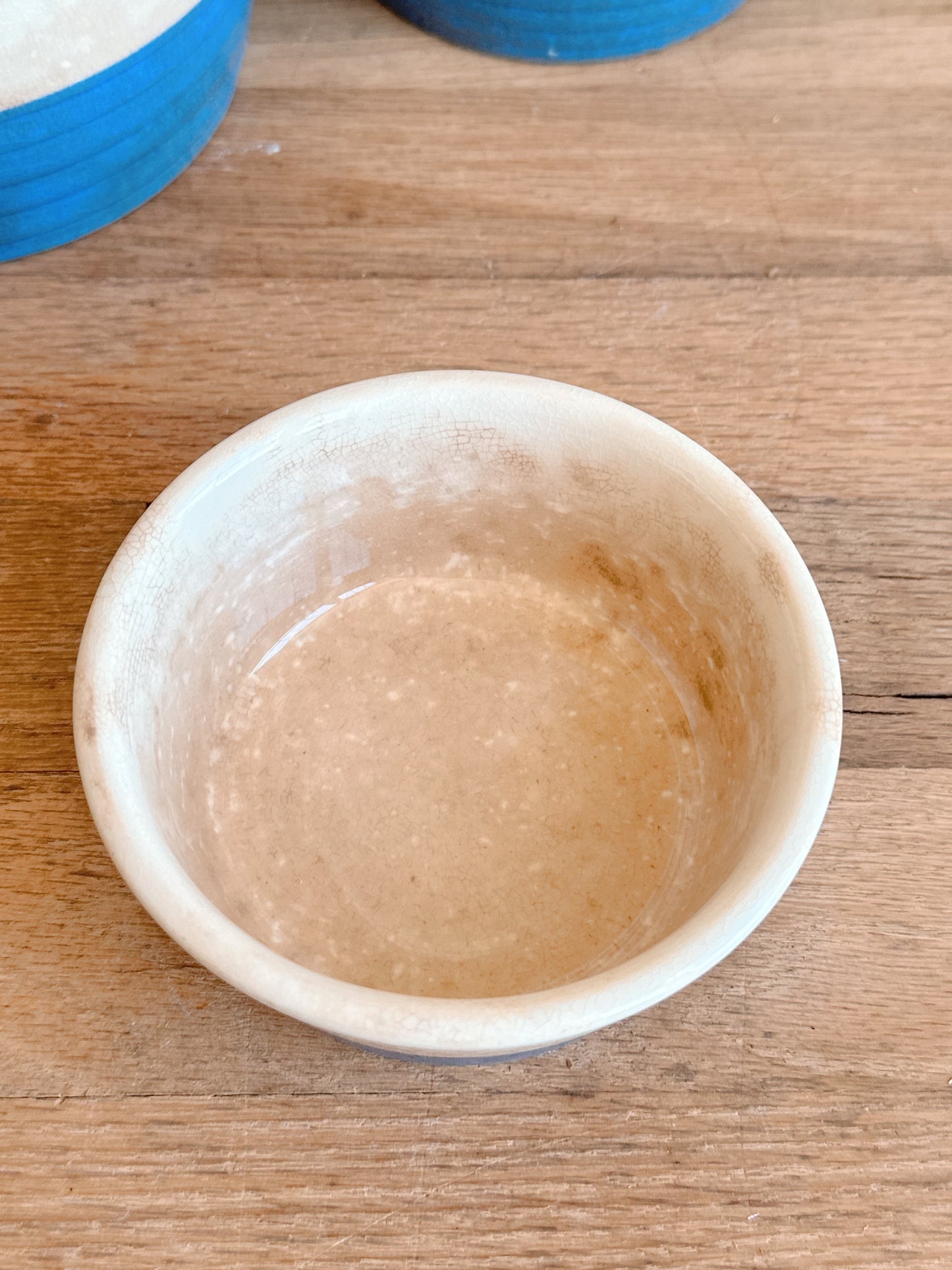 Vintage Universal Pottery Nesting Bowls
