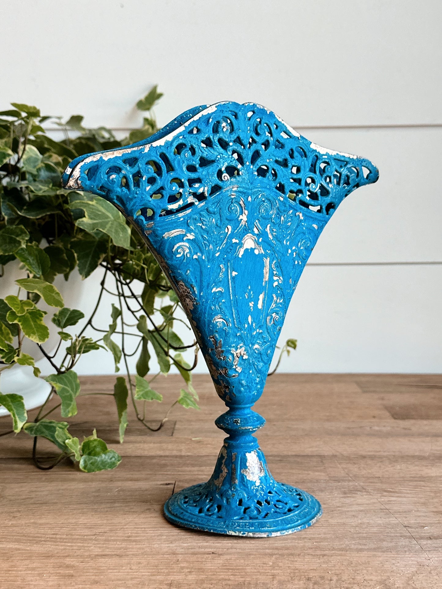 Victorian Fan Vase