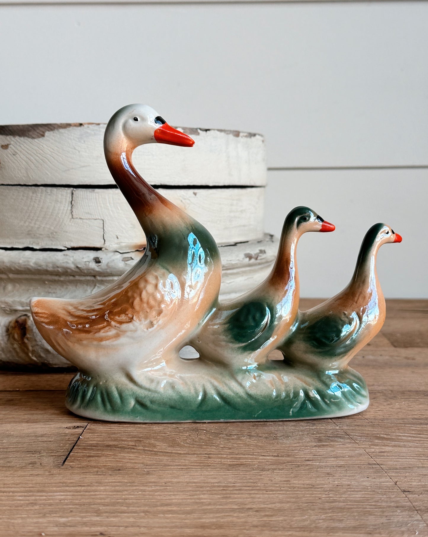 Vintage Momma and Baby Geese