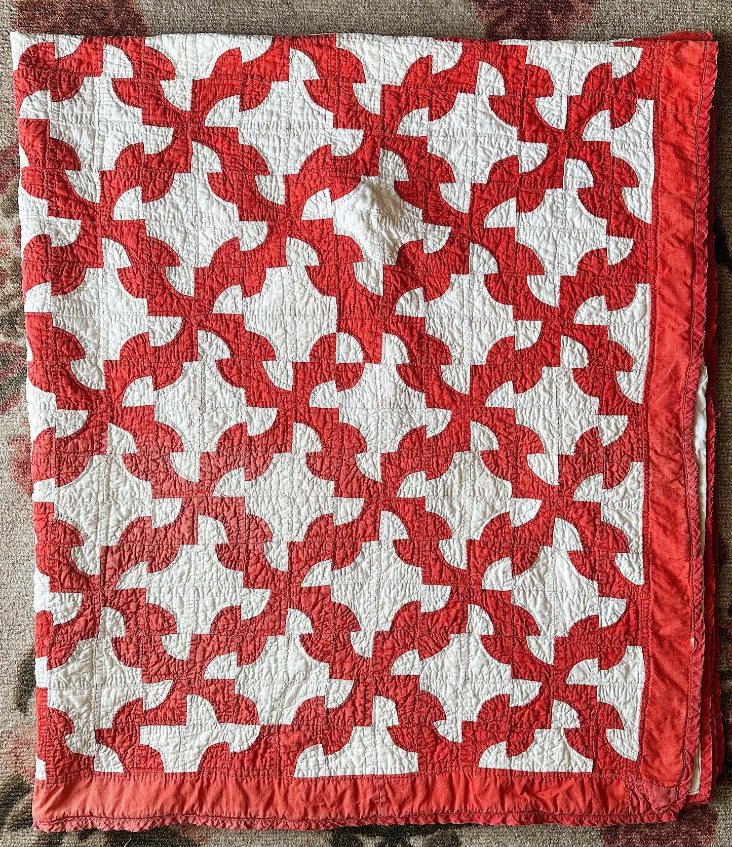 Vintage Hand Stitched Drunkards Path Quilt