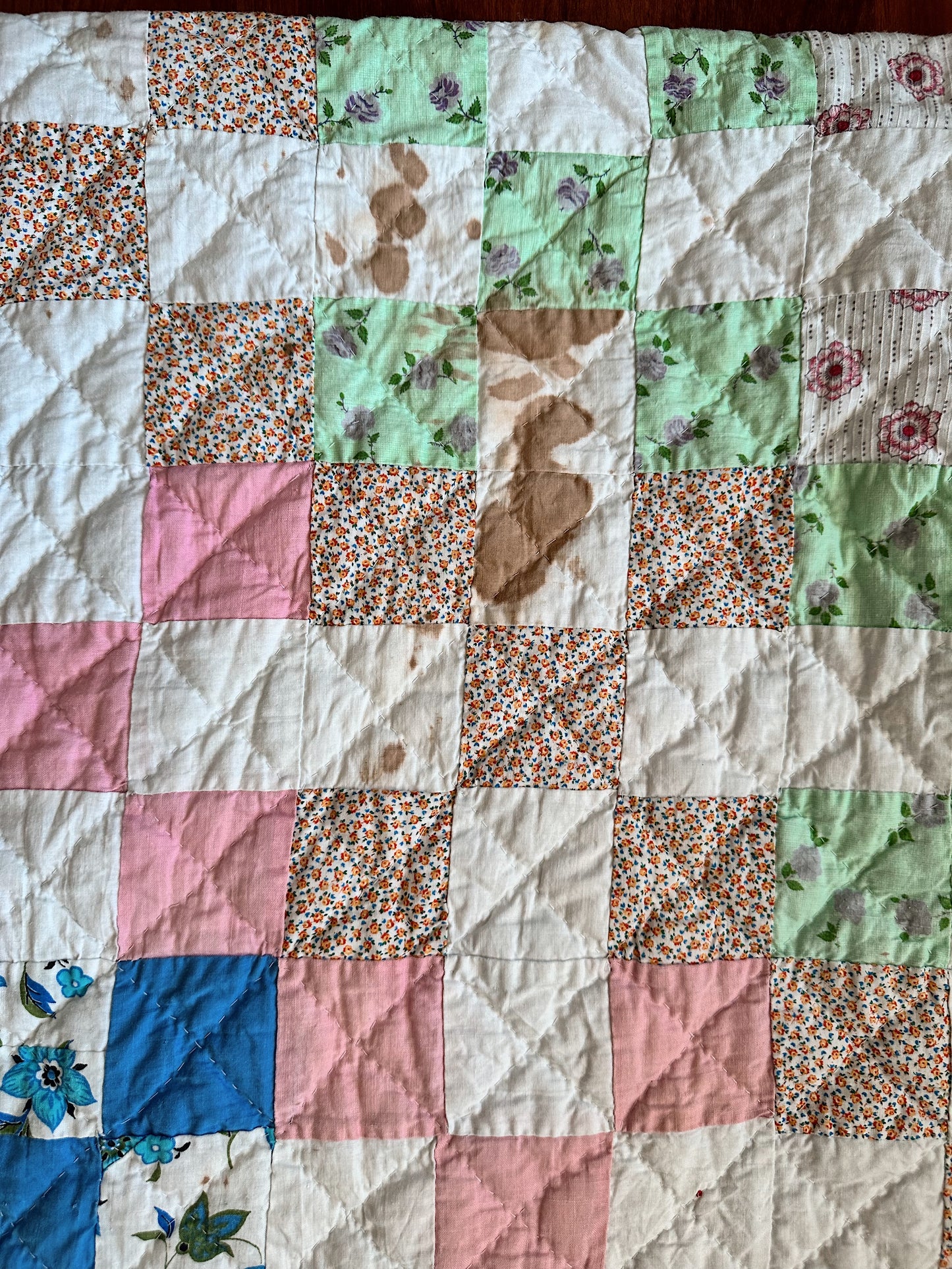 Hand Stitched Patchwork Quilt, Trip Around the World Variation