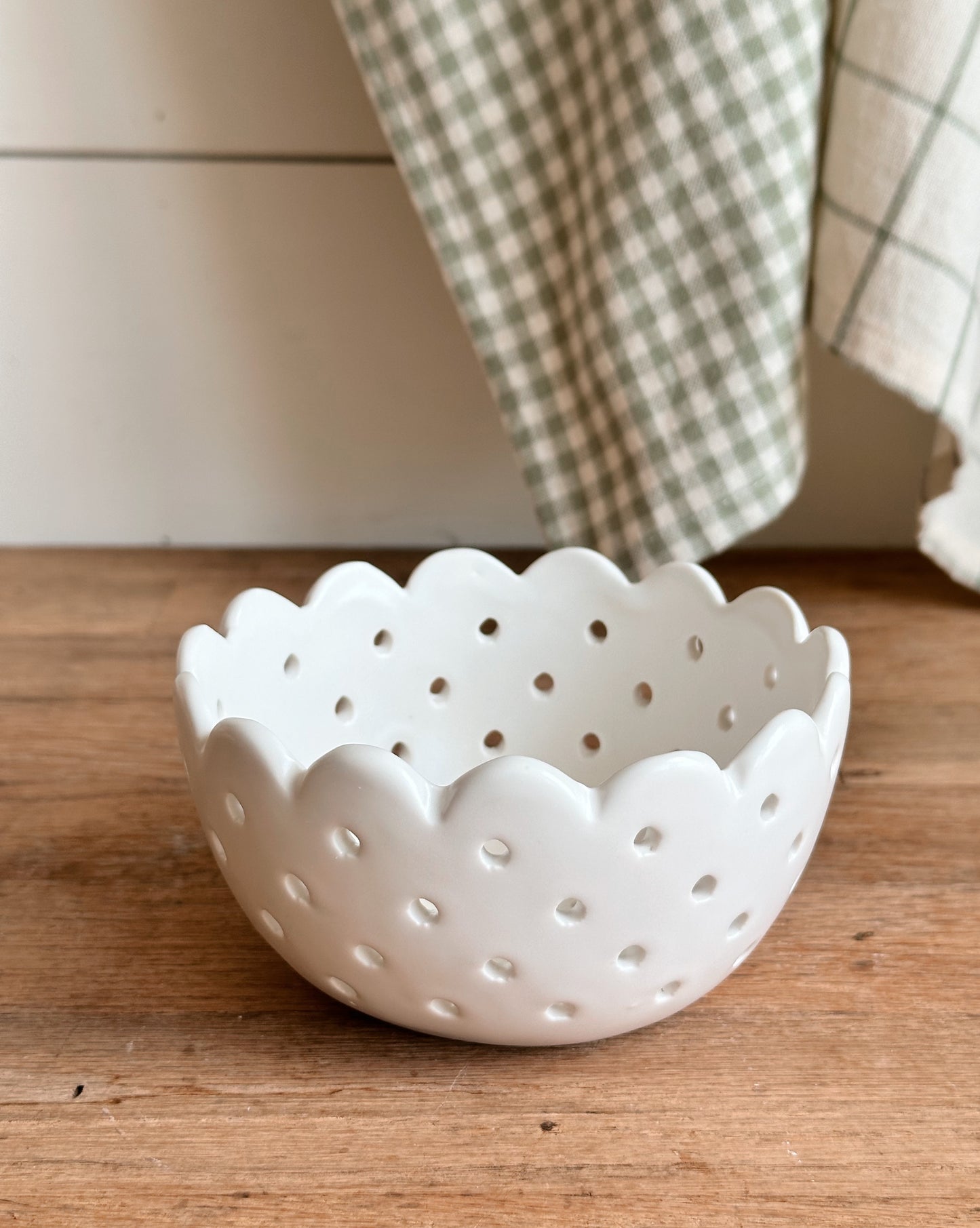 Scalloped Berry Bowls