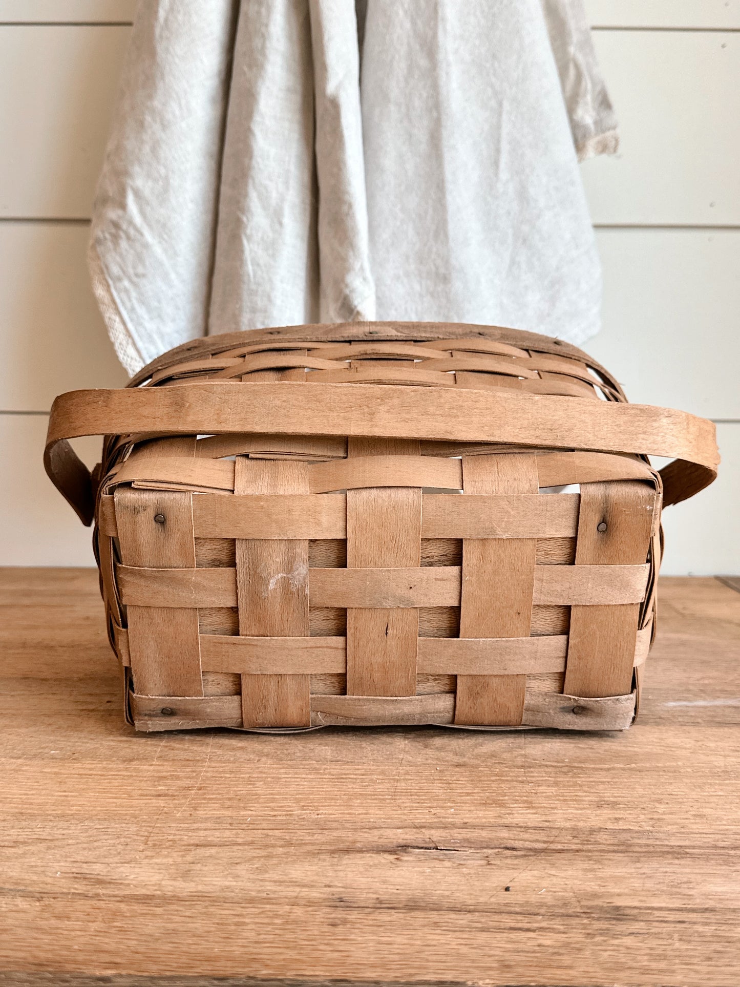 Sweet Vintage Basket with Handle