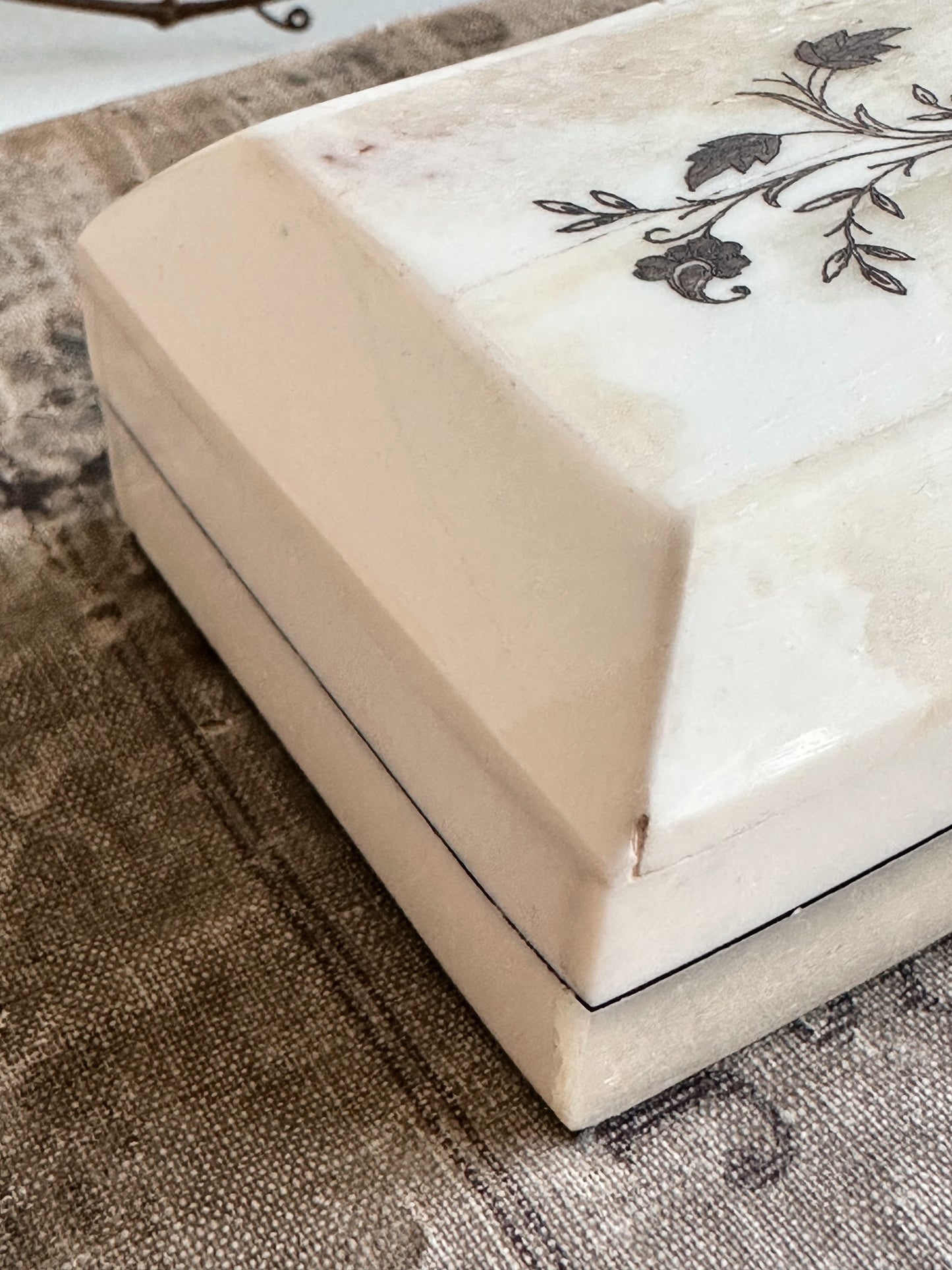 Scrimshaw Postage Stamp Bone Box