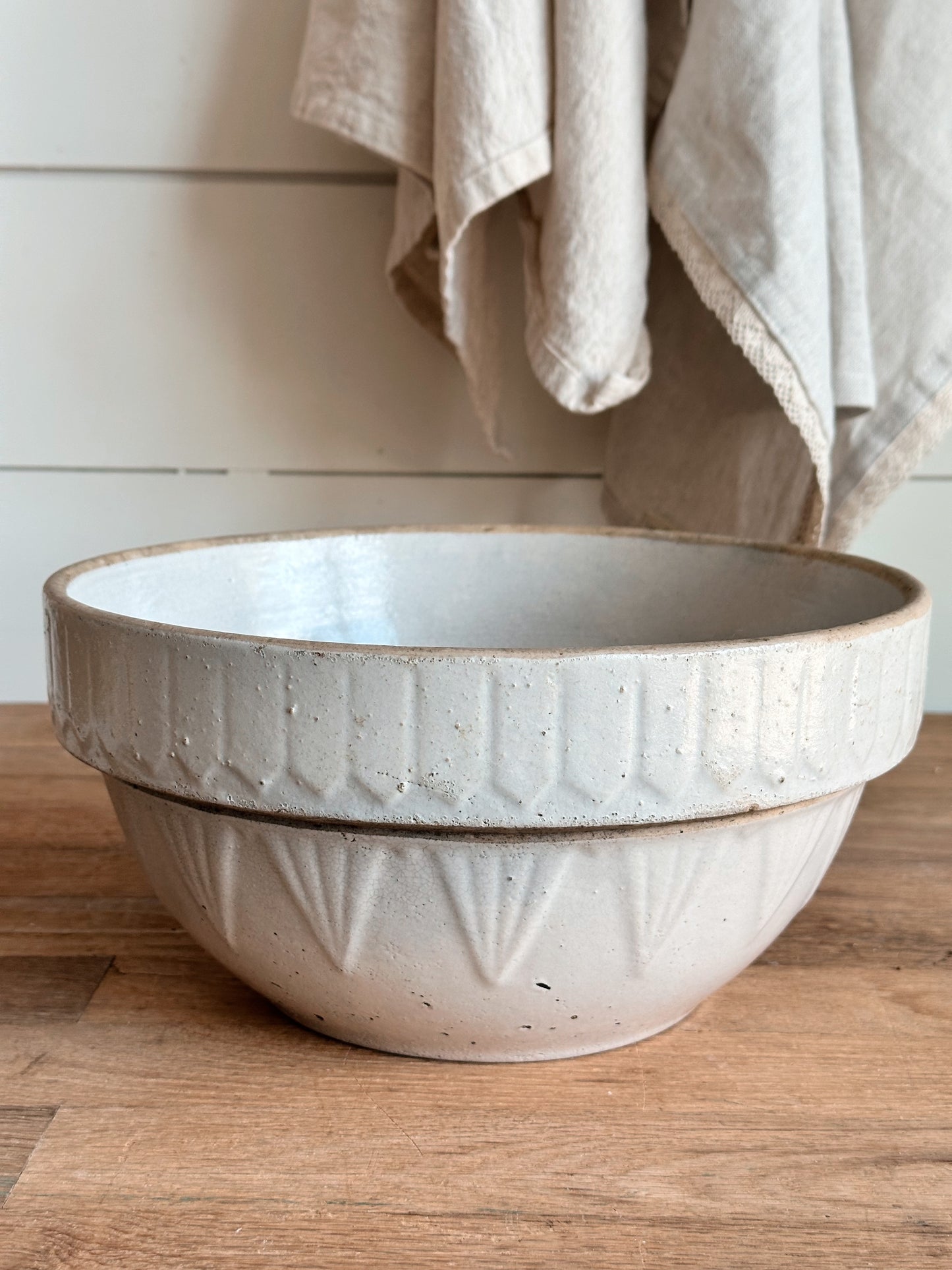 Large Vintage Picket Fence Stoneware Bowl
