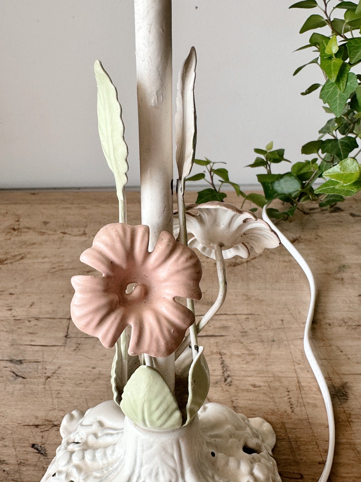 Vintage Floral Tole Lamp