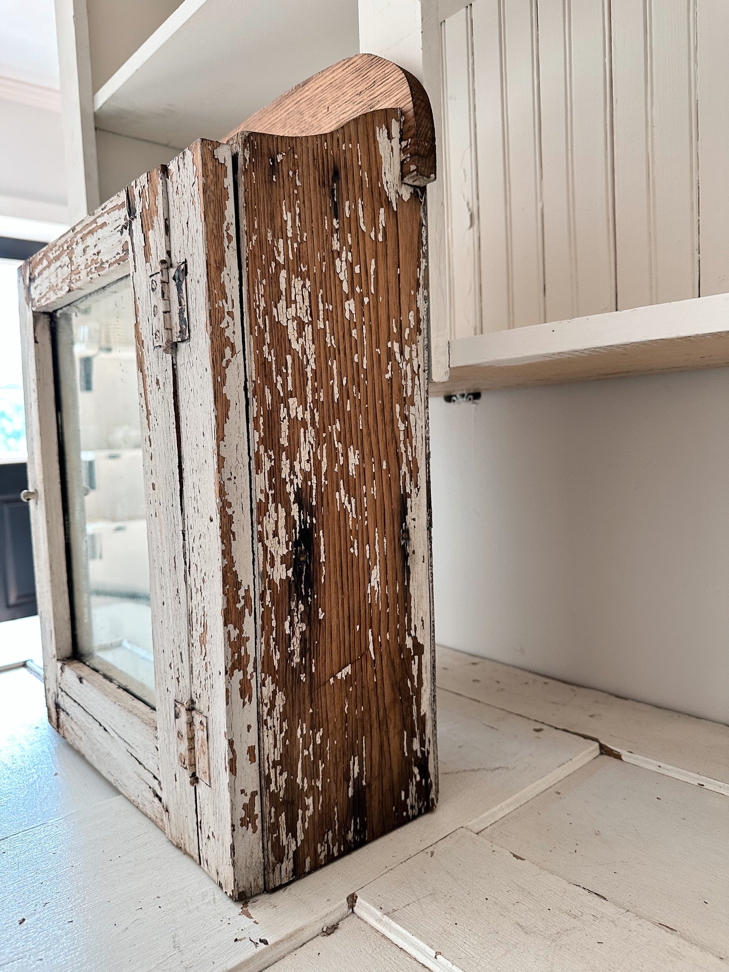 Chippy Vintage Medicine Cabinet with Mirror