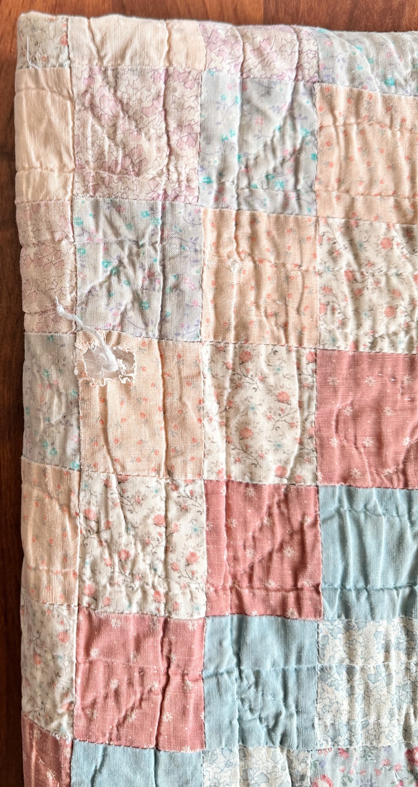 Vintage Hand-Quilted Trip Around the World Patchwork Quilt
