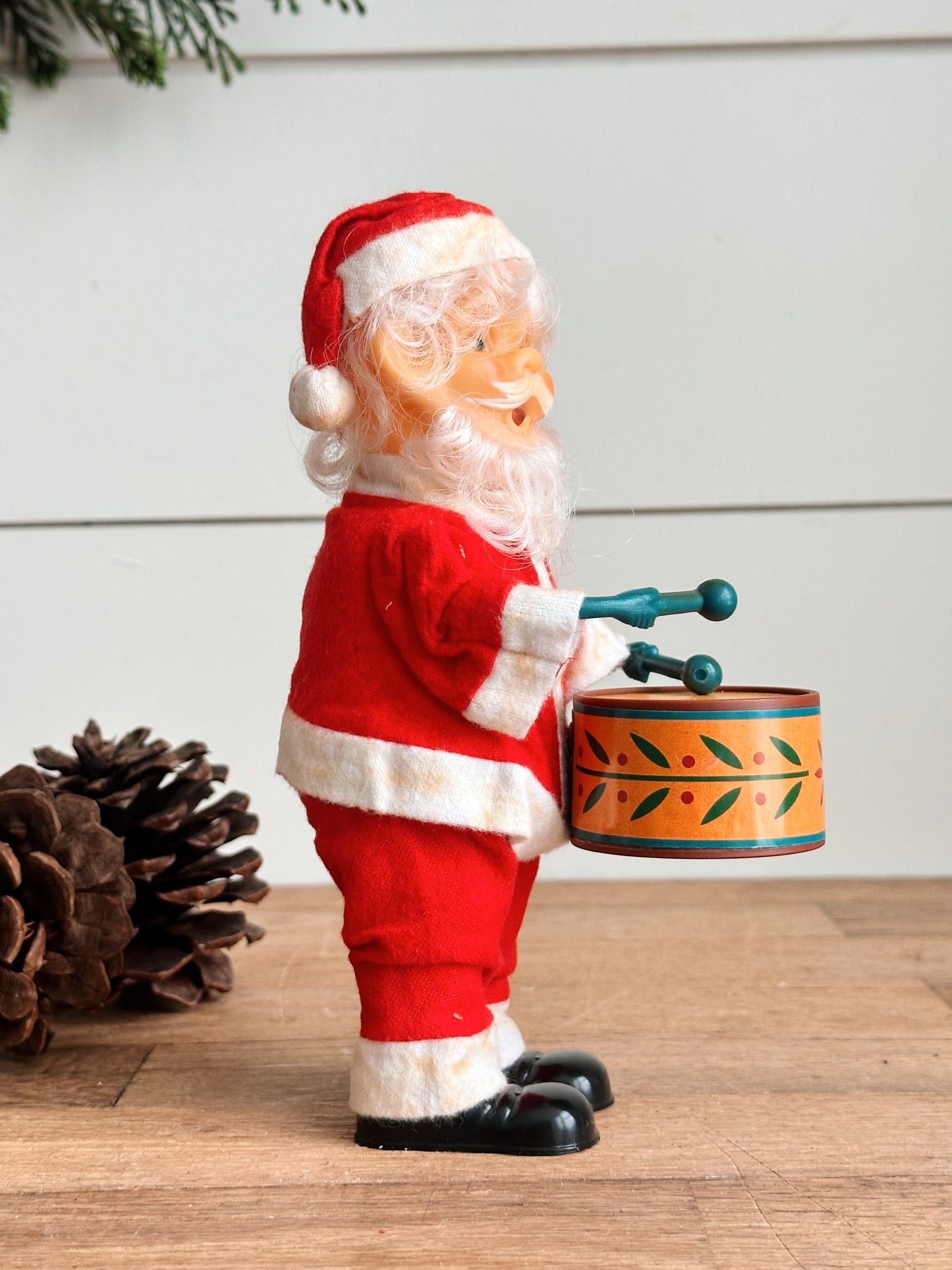 Vintage Drumming Santa