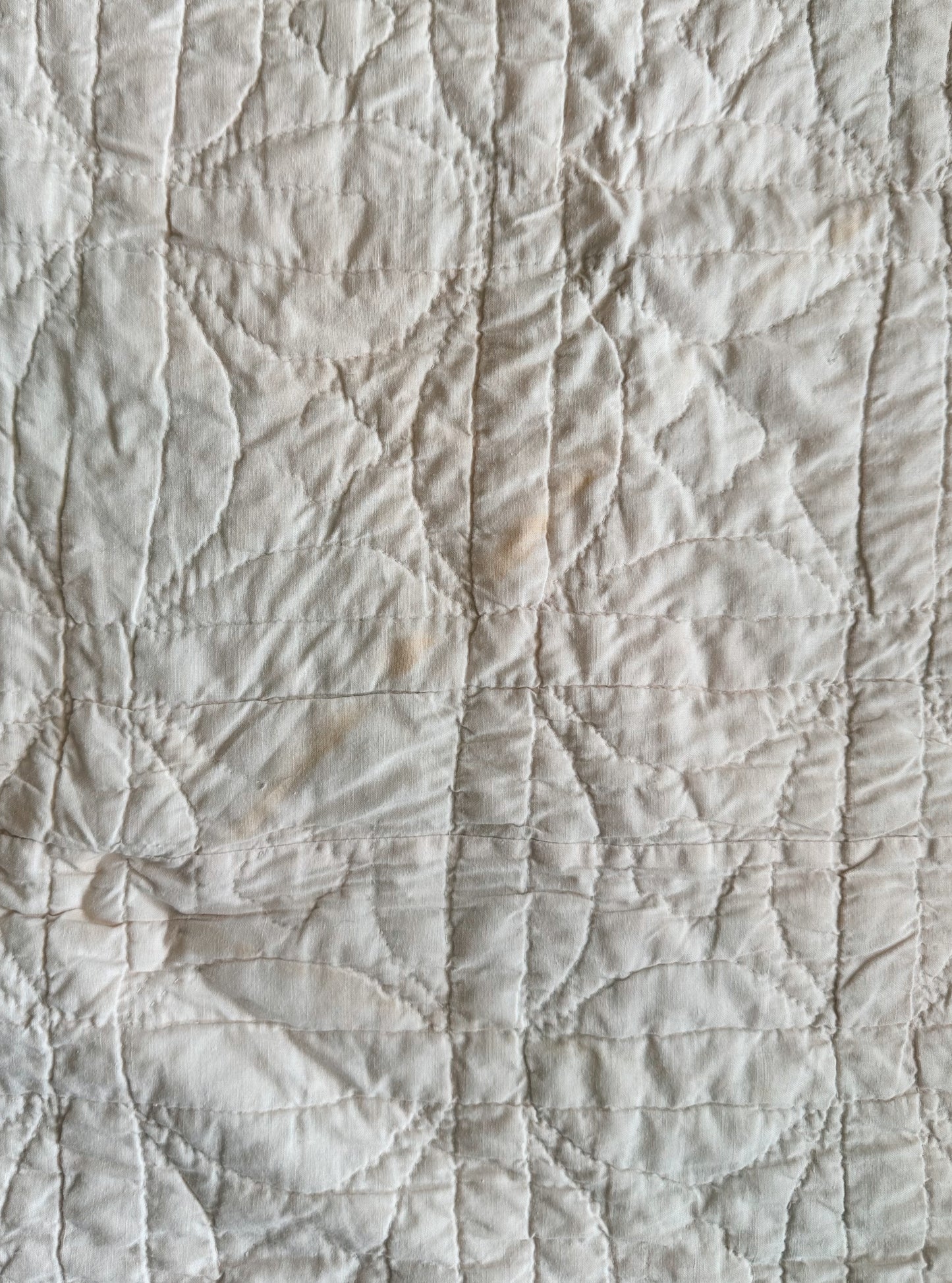 Vintage Hand-Quilted Trip Around the World Patchwork Quilt