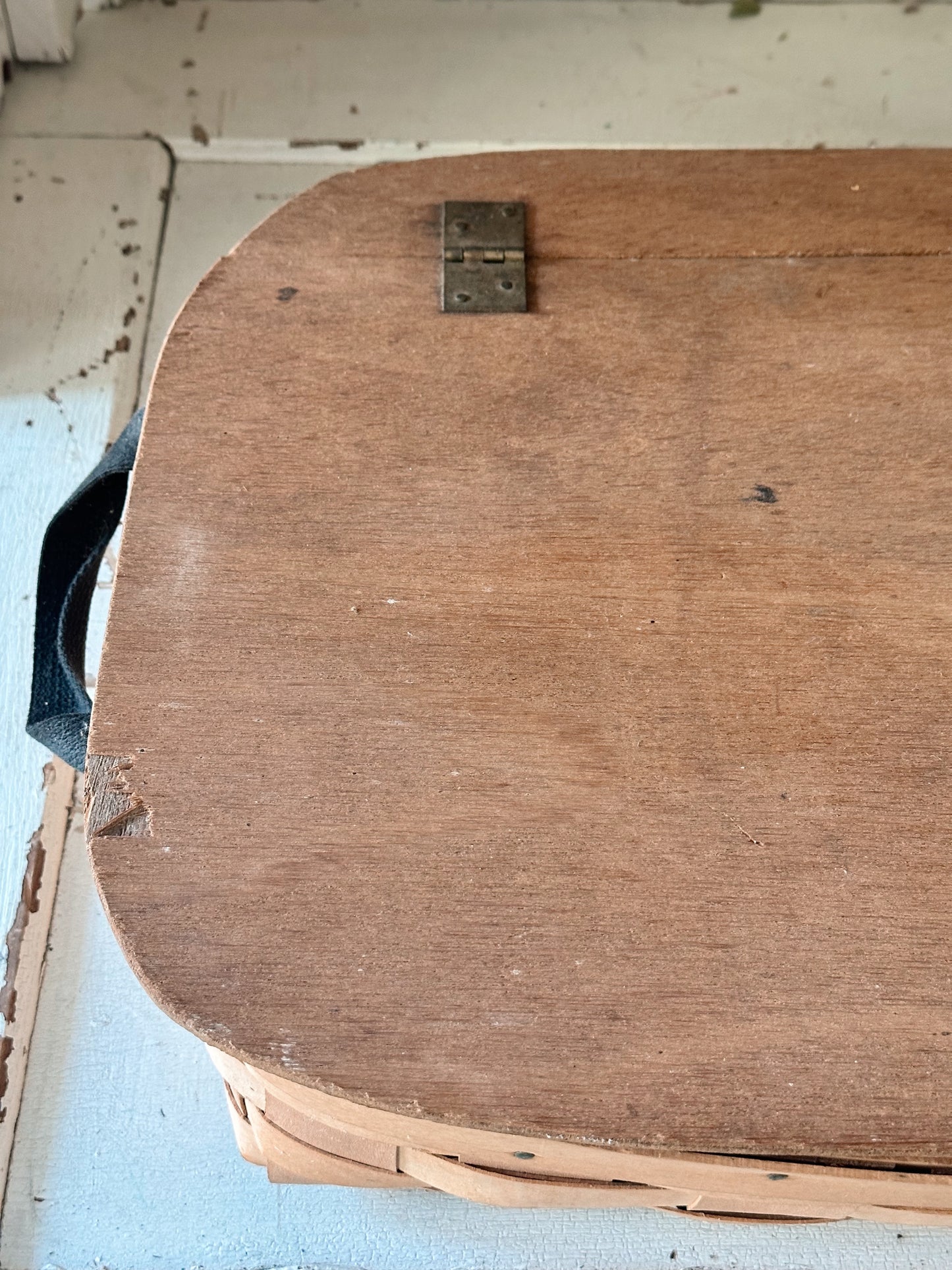 Vintage Shallow Pie Basket