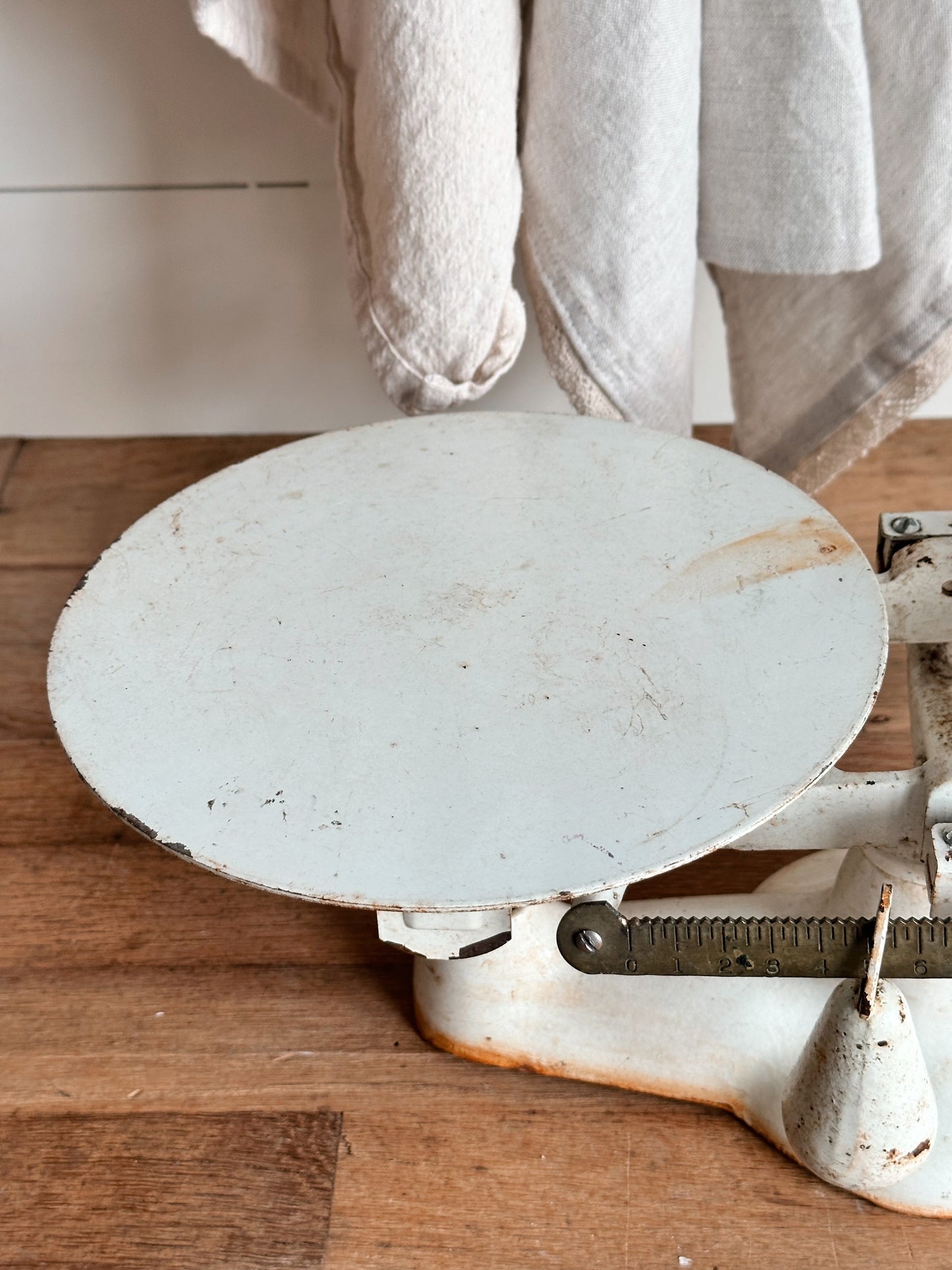 Beautiful Vintage Penn Balance Scale