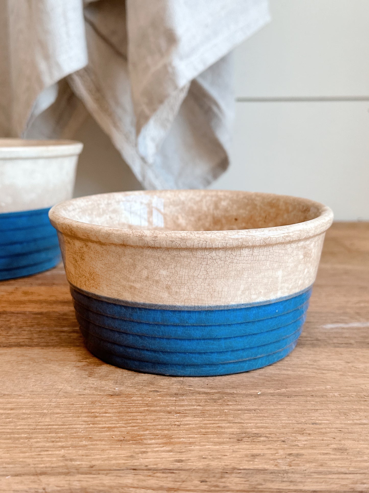 Vintage Universal Pottery Nesting Bowls