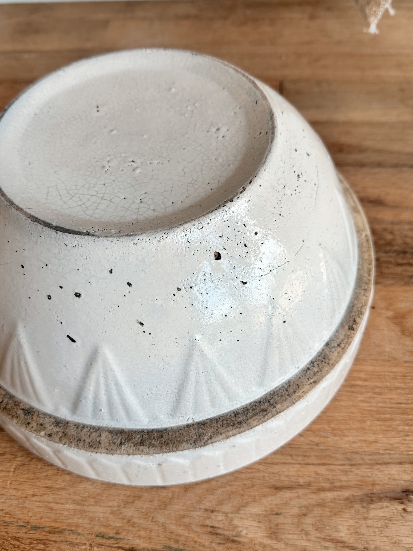 Large Vintage Picket Fence Stoneware Bowl