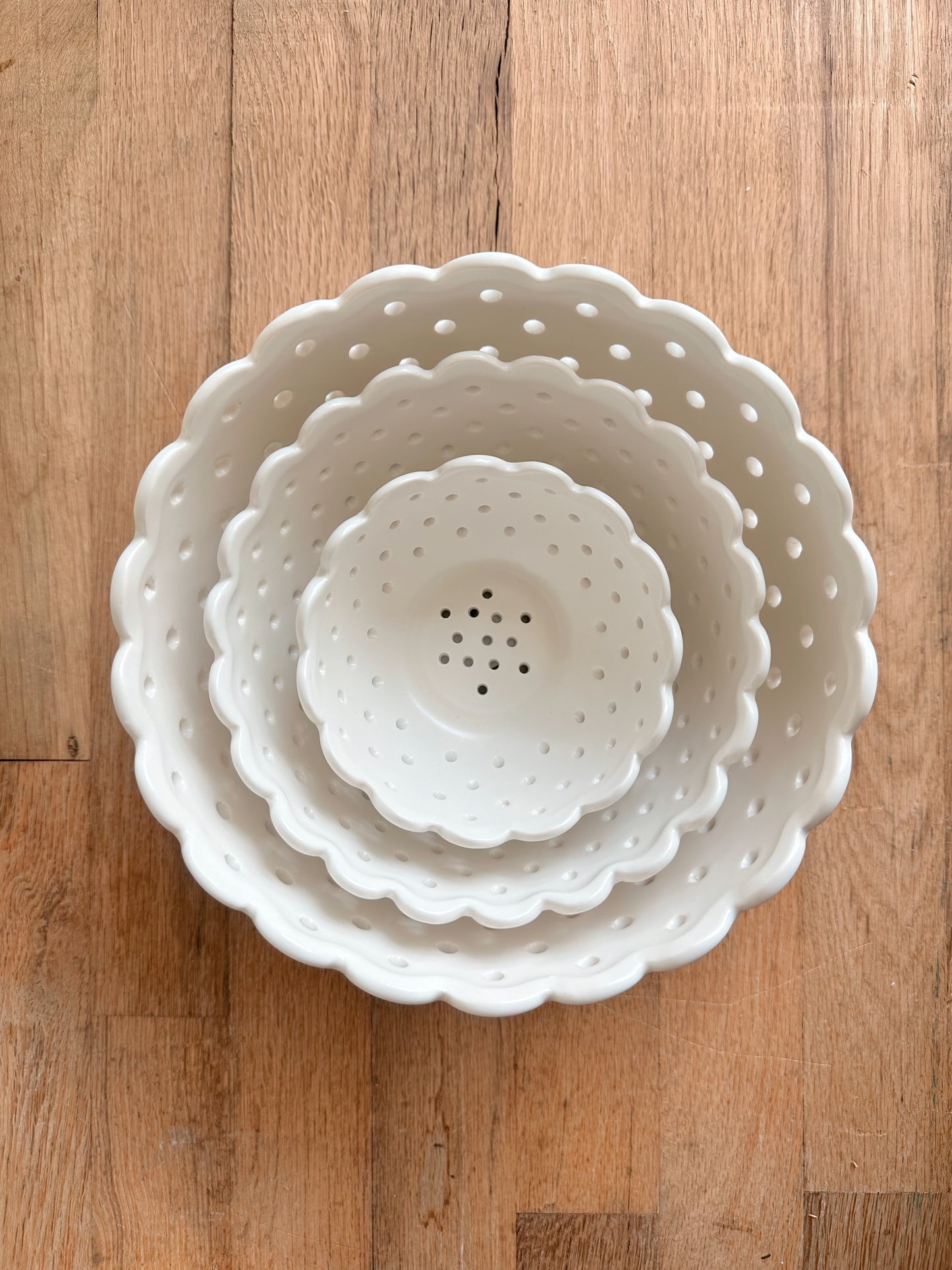 Scalloped Berry Bowls