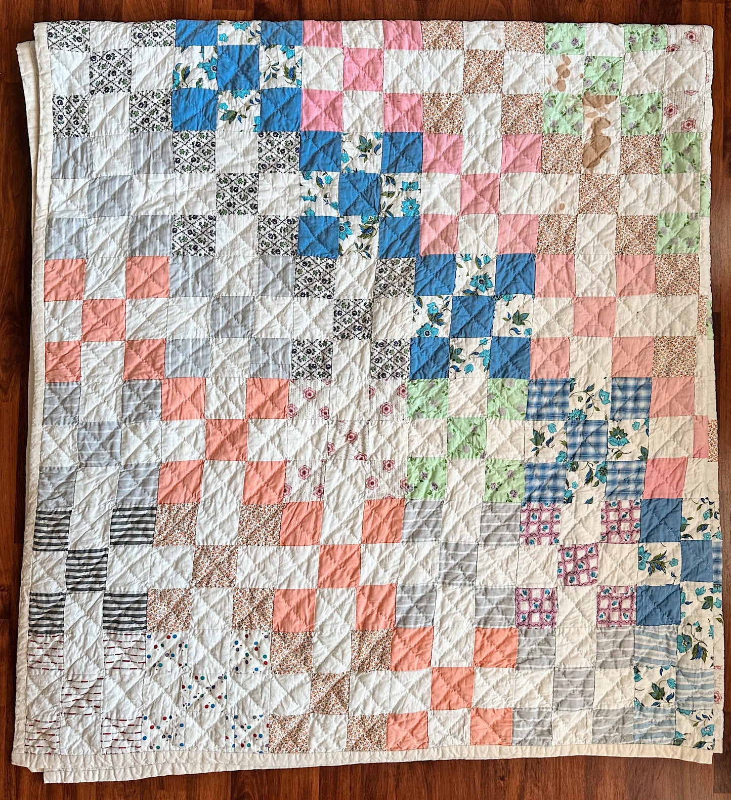 Hand Stitched Patchwork Quilt, Trip Around the World Variation