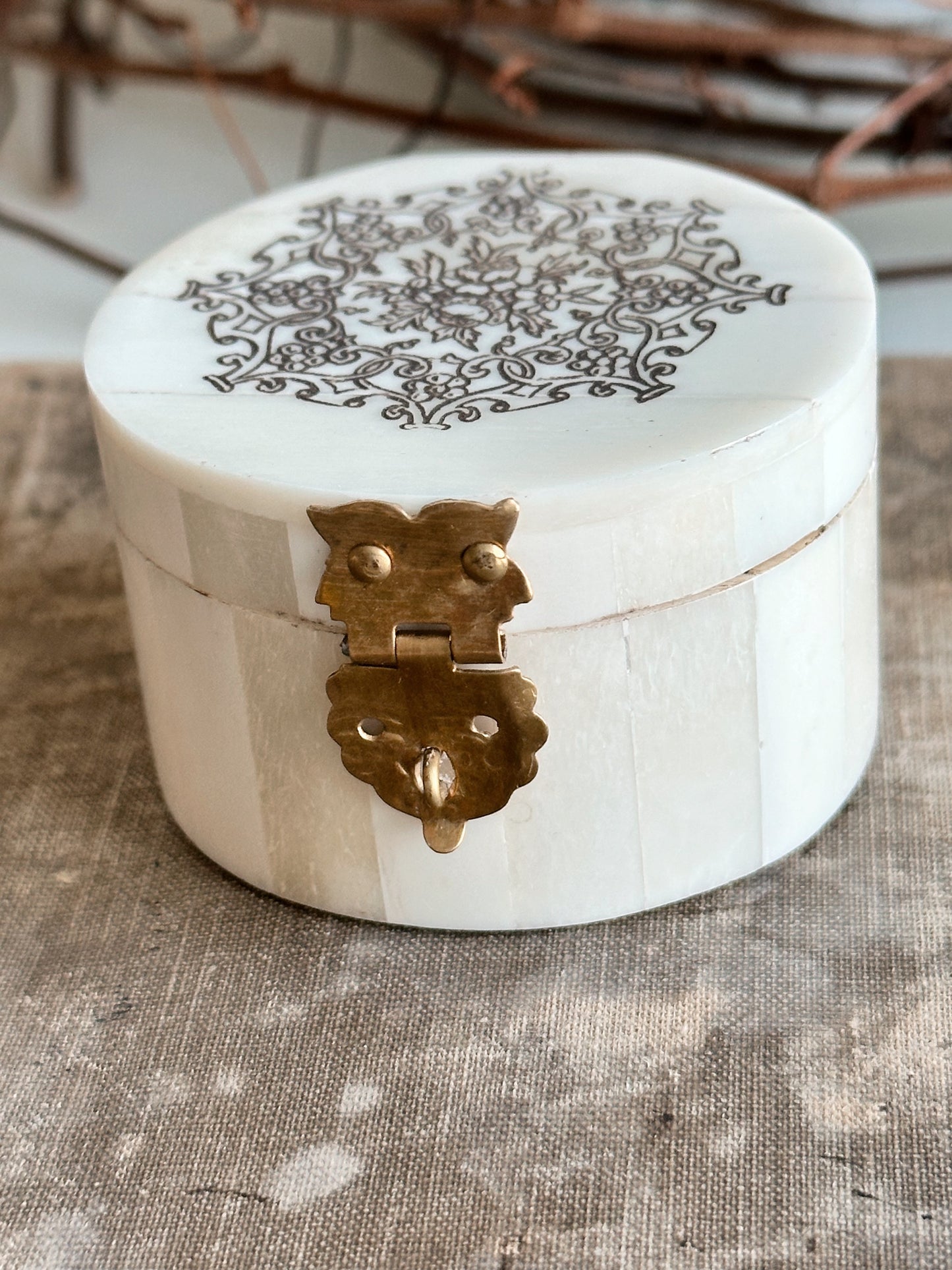 Lovely Bone Ring Box