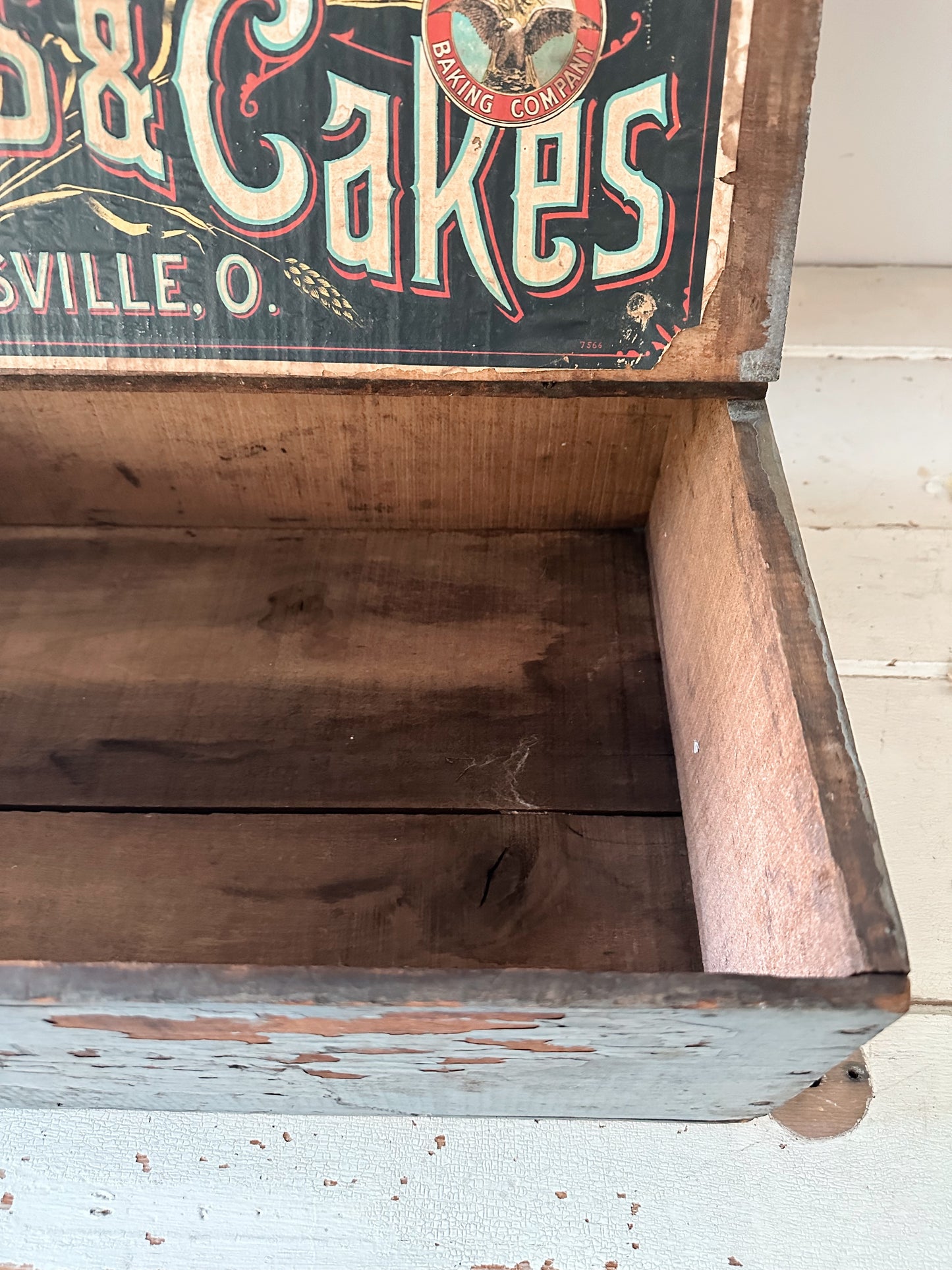 Antique Stolzenbach Bakery Box