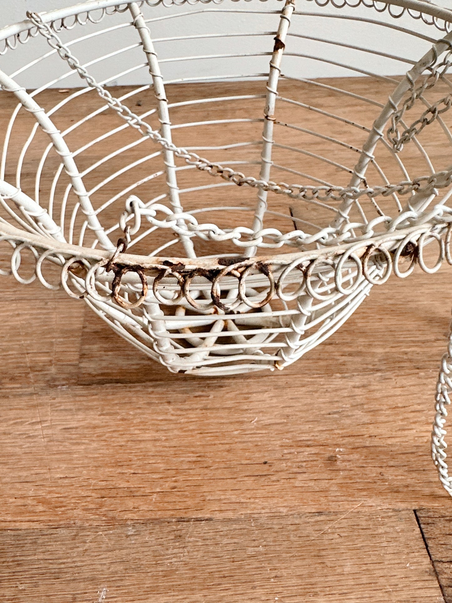 Chippy Petite Hanging Basket