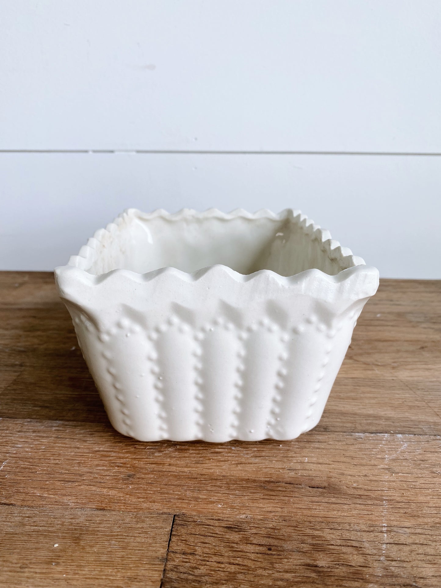 Adorable Vintage Planter with Scalloped Edge