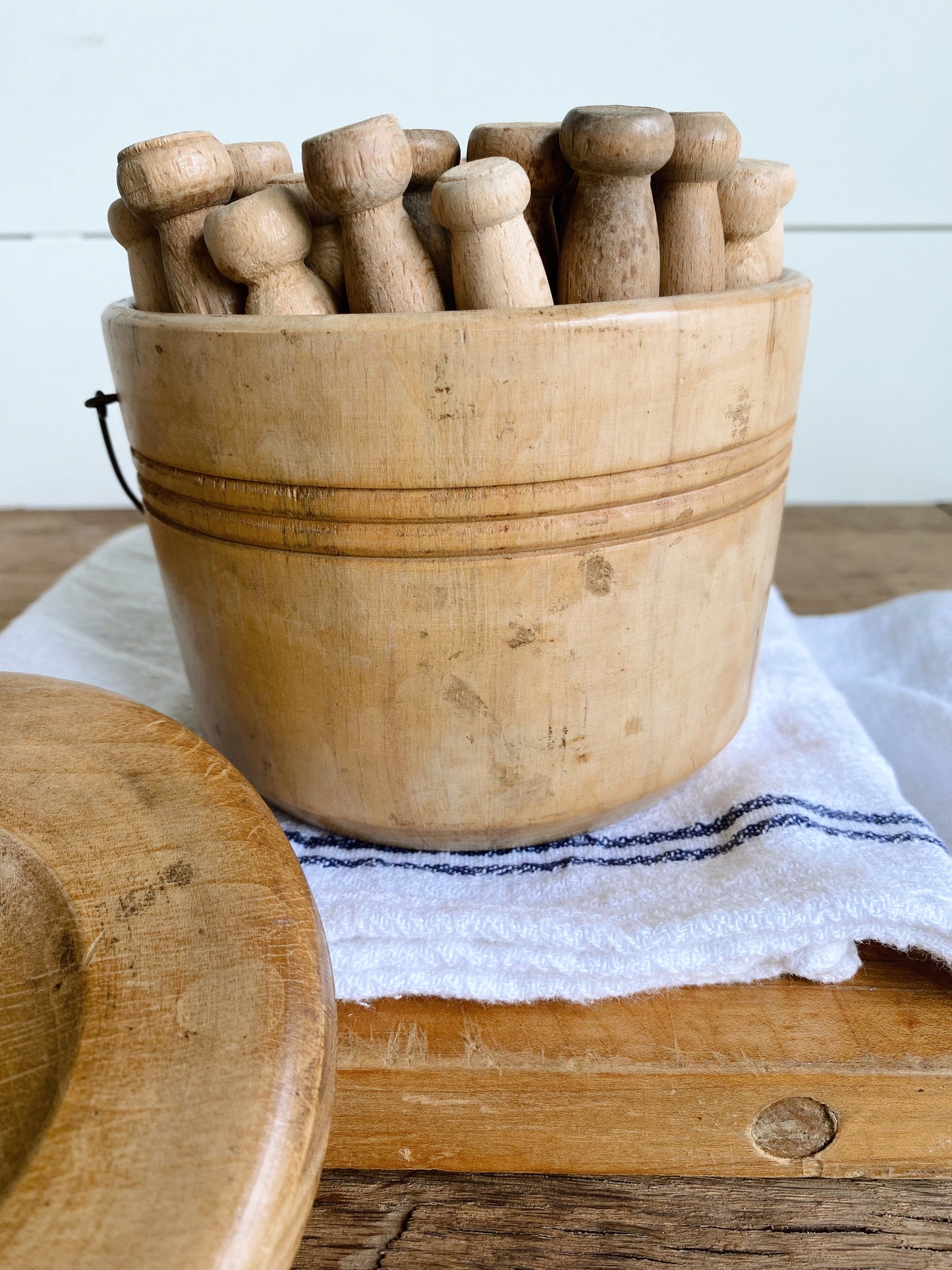 Sweet Little Wood Bucket and Clothes Pins