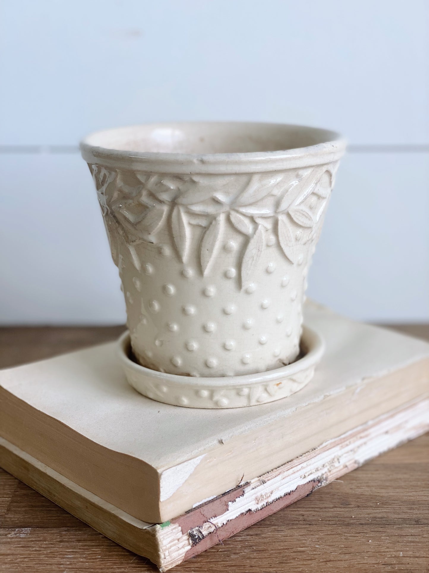 Pretty McCoy Hobnail Planter